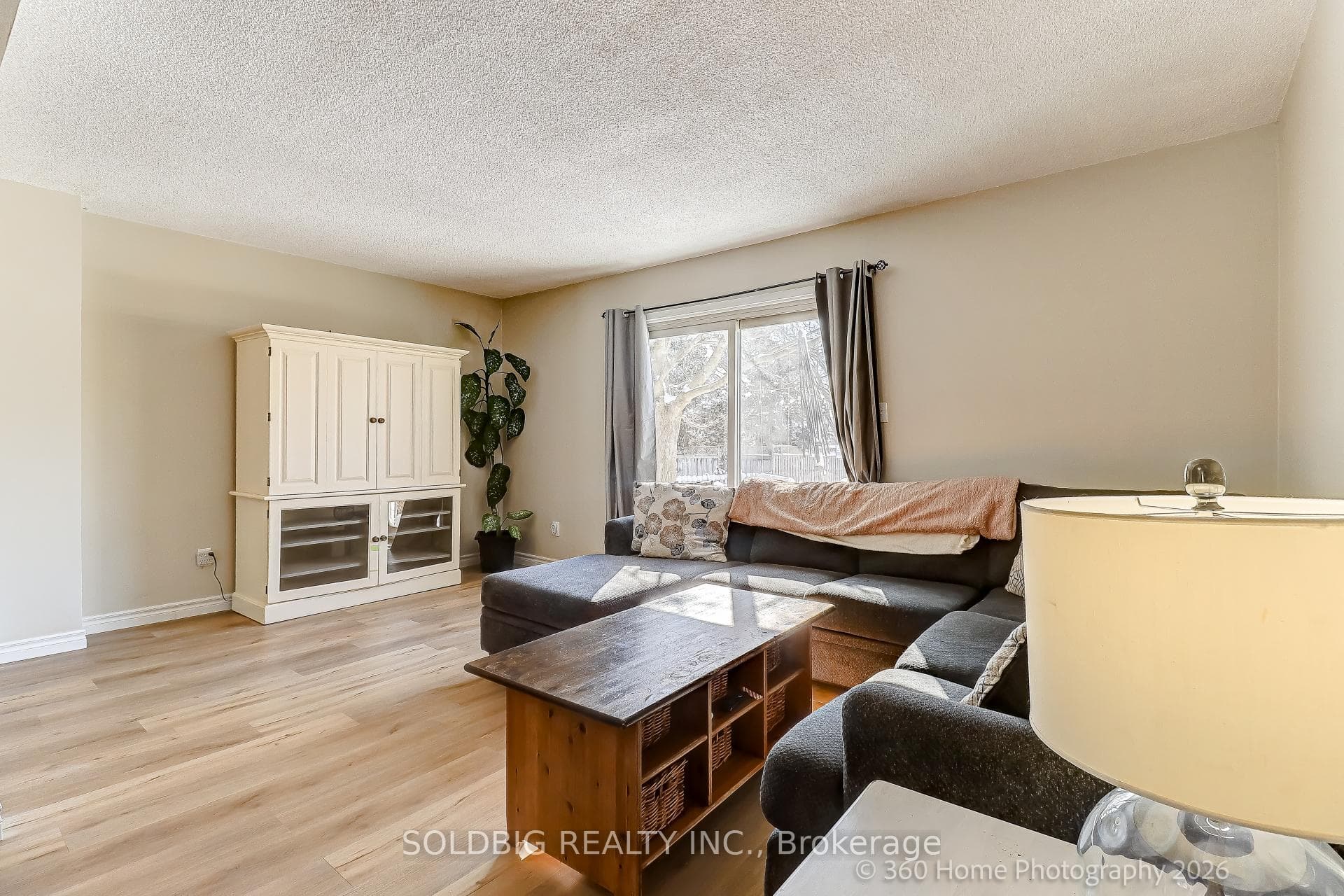 9 Loscombe Drive photo 9