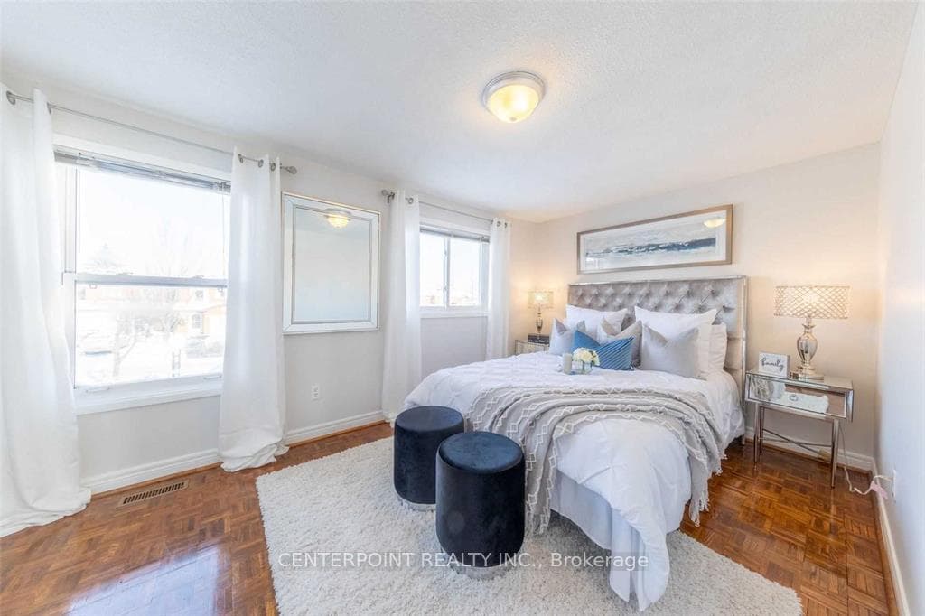 120 Dunbar Crescent photo 6