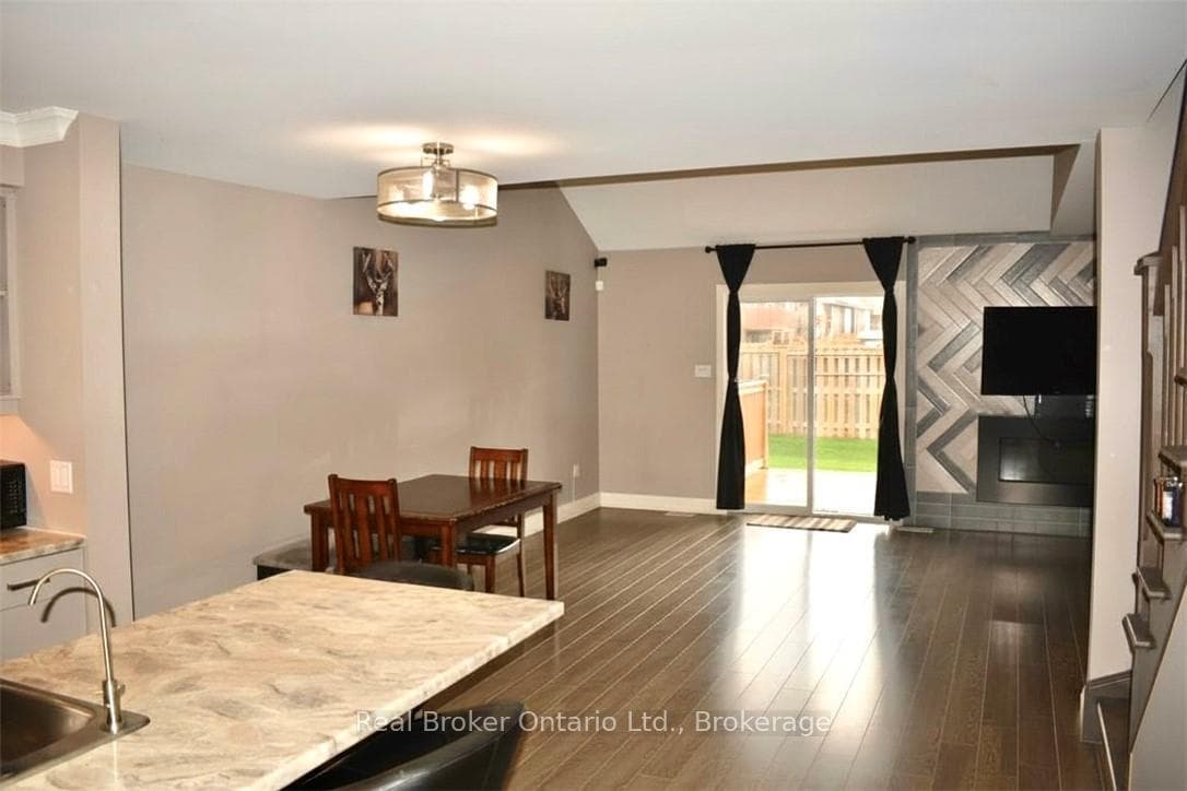1 Chamberlain Avenue Unit 9 photo 4