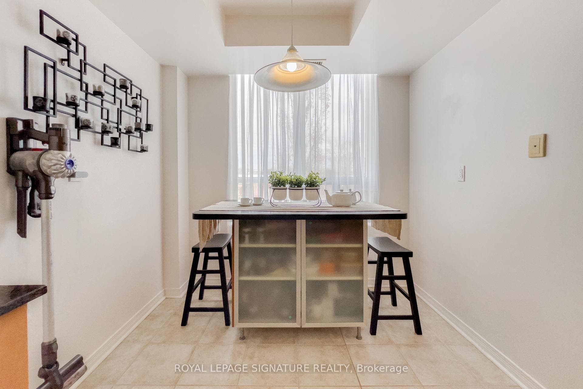 350 Red Maple Road Unit 206 photo 13