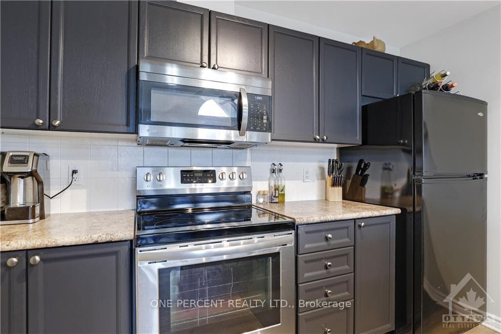 175 WATERBRIDGE Drive Unit 10 photo 8