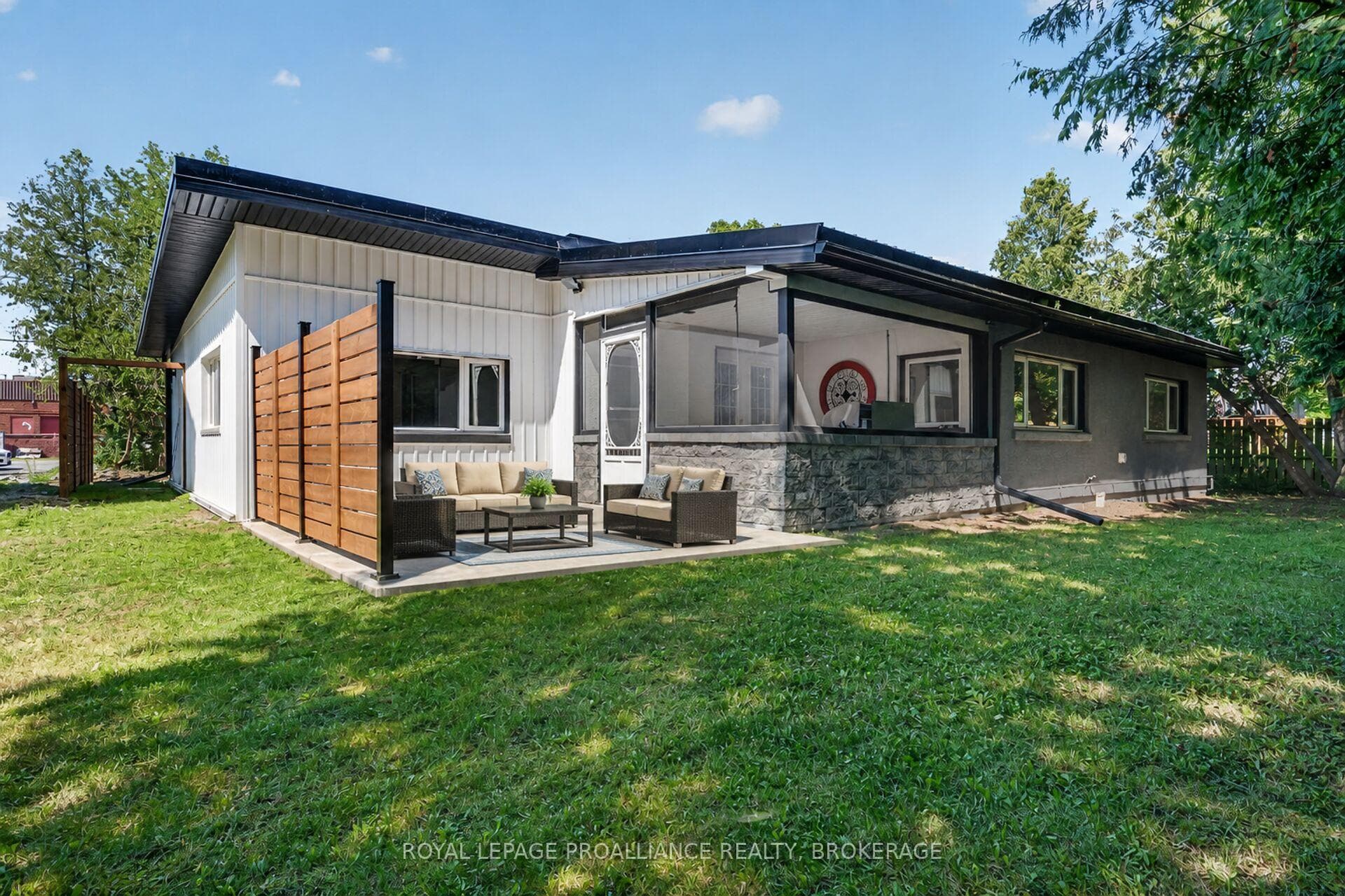 843 Woodbine Road photo 45