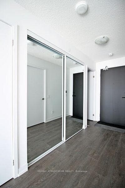 125 Redpath Avenue Unit 411 photo 3