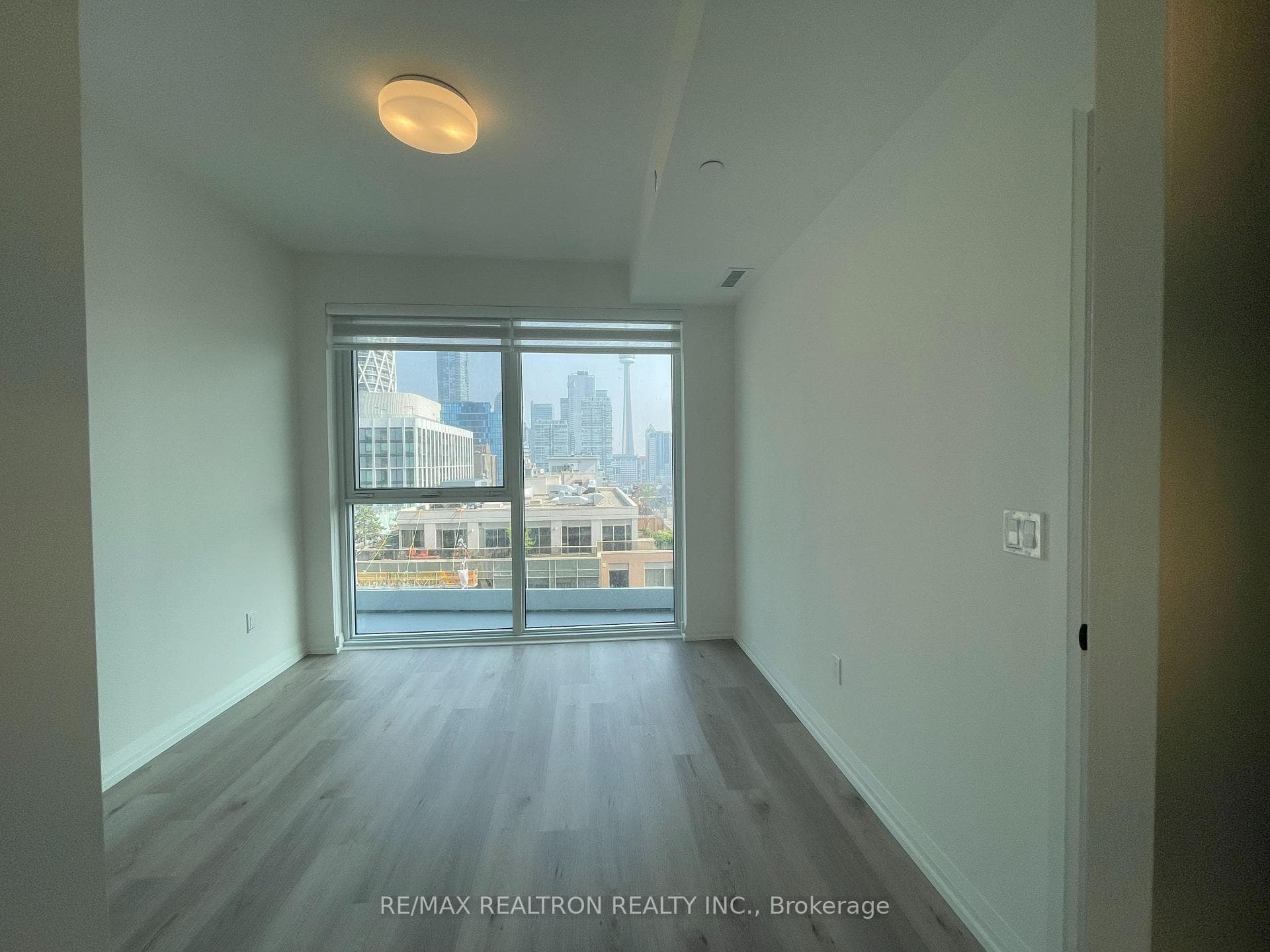 280 Dundas Street Unit 1507 photo 17