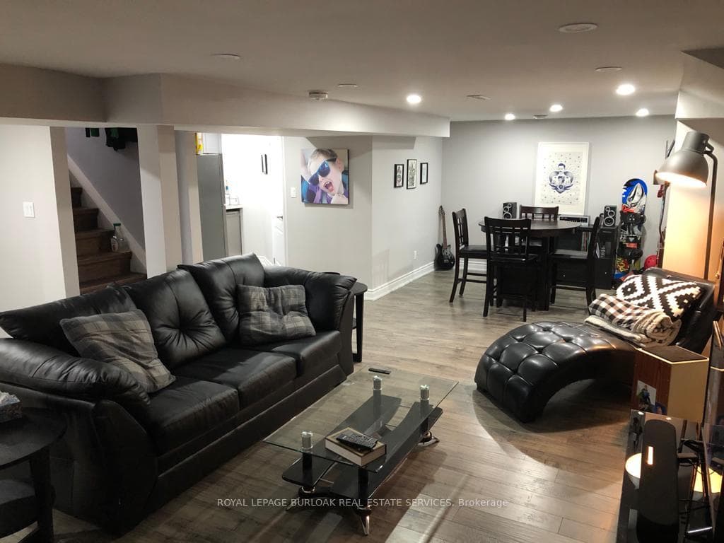 15 Michael Avenue Unit Lower photo 7