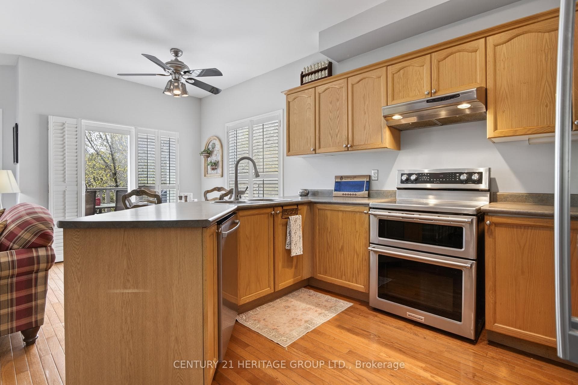 1858 Emerald Court photo 12
