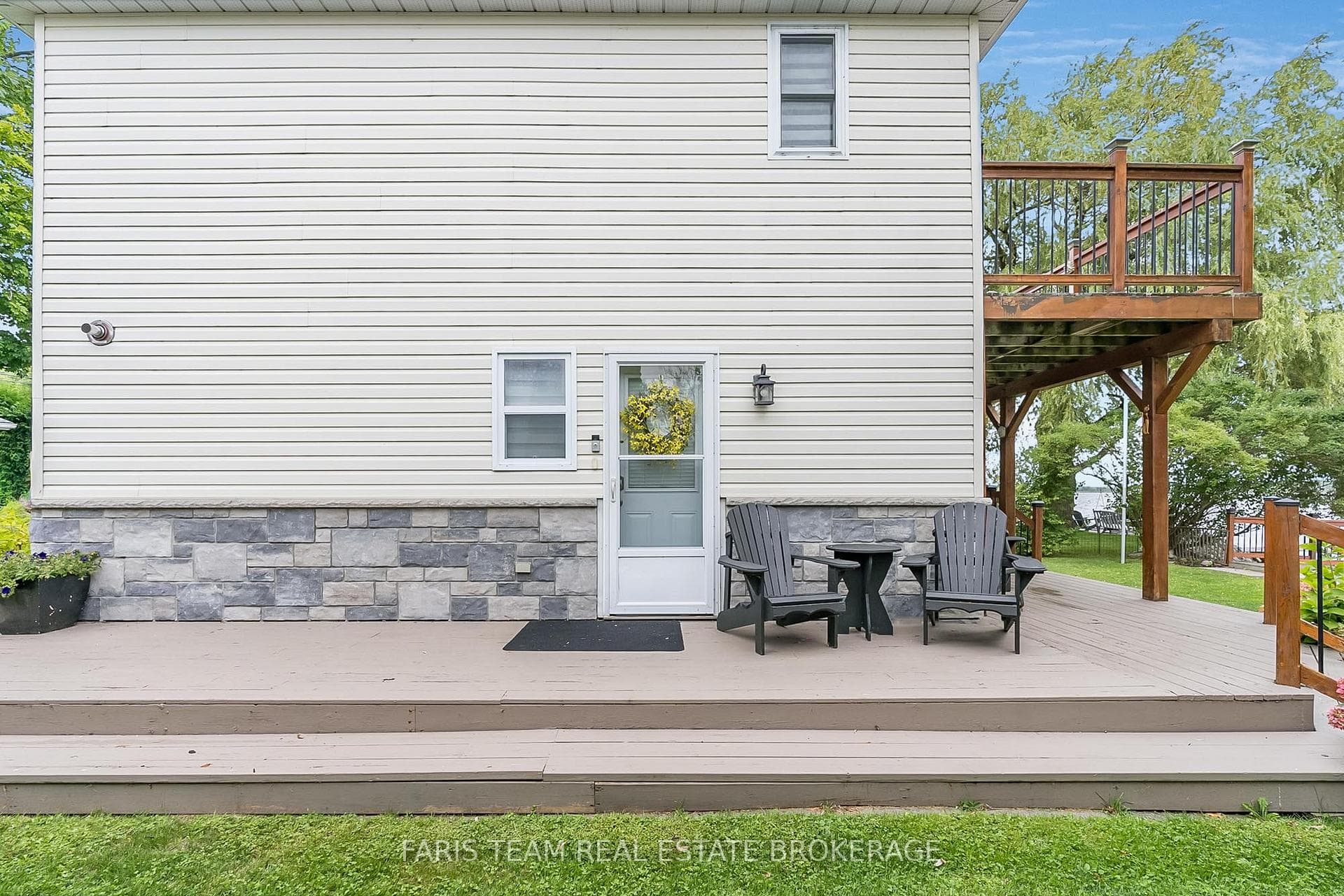282 Robins Point Road photo 4