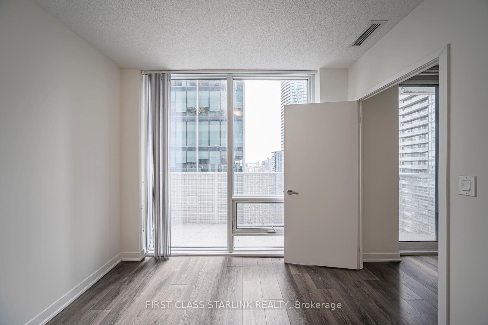 100 Harbour Street Unit 2801 photo 24