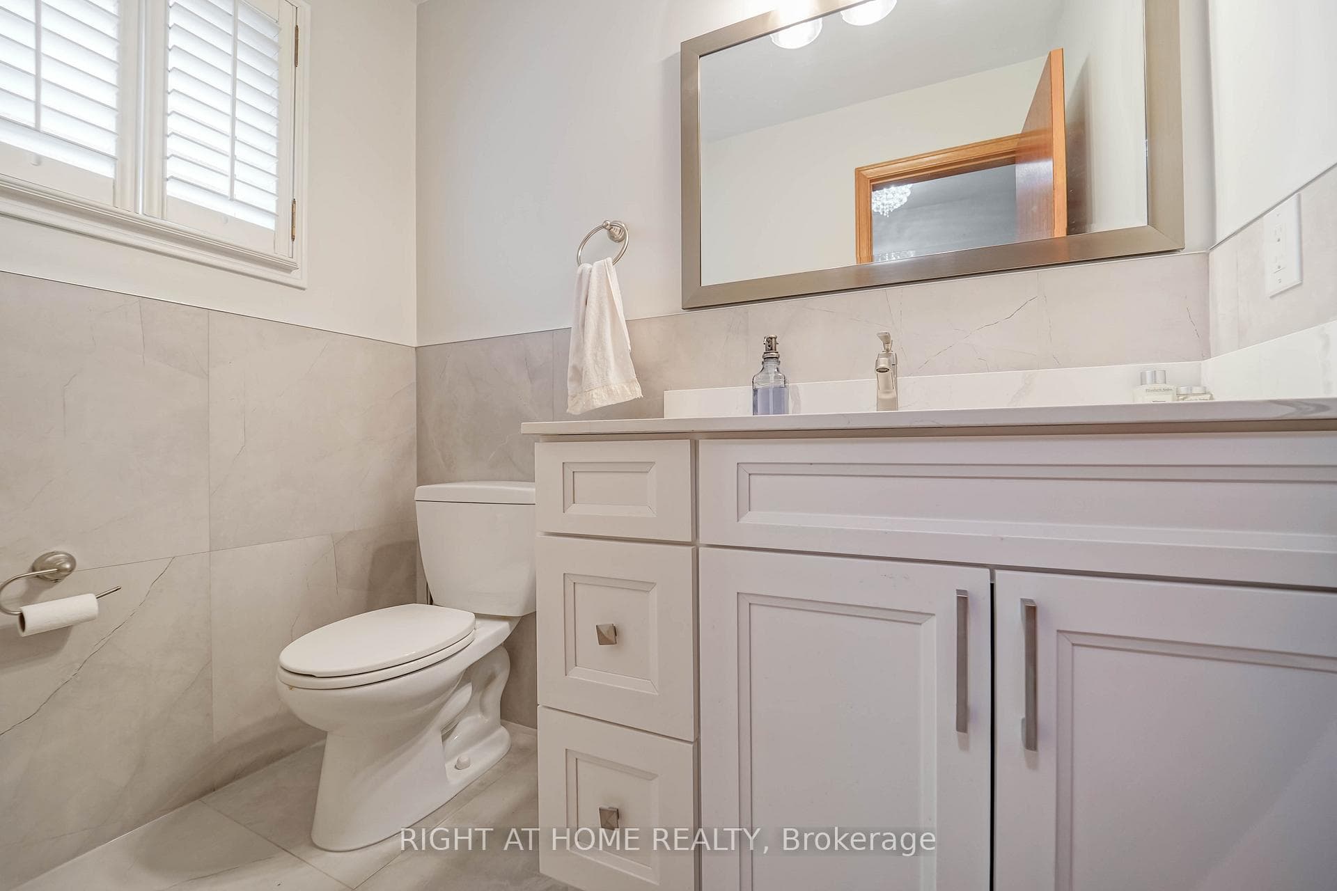 2 Lapworth Crescent photo 15