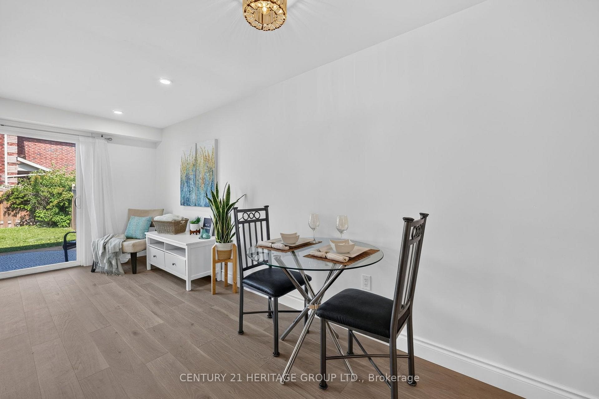 19 Majesty Boulevard photo 15