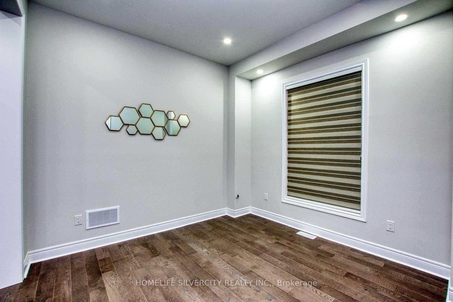 15320 Danby Road photo 9