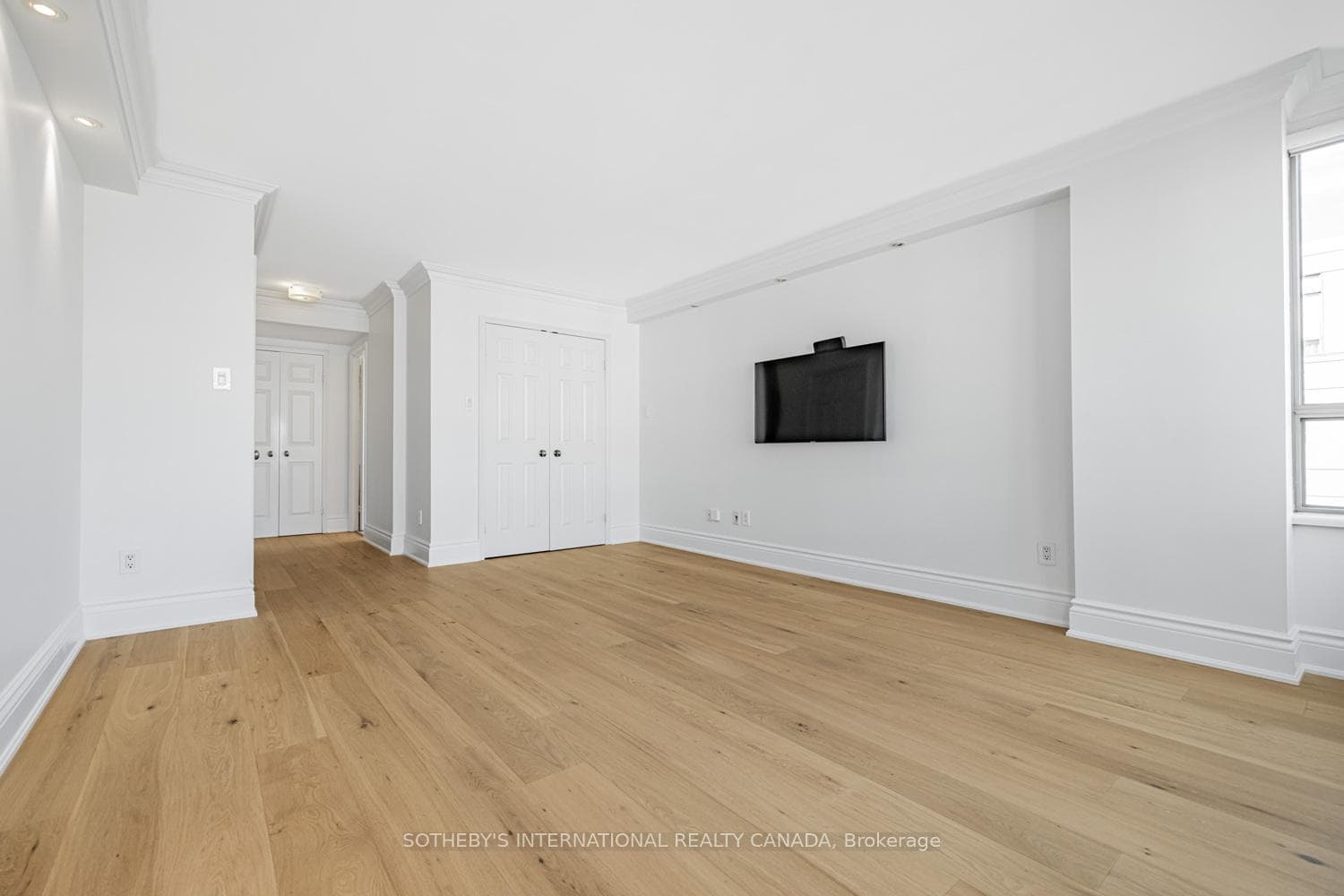 18 Lower Village Gate Unit 609 photo 19