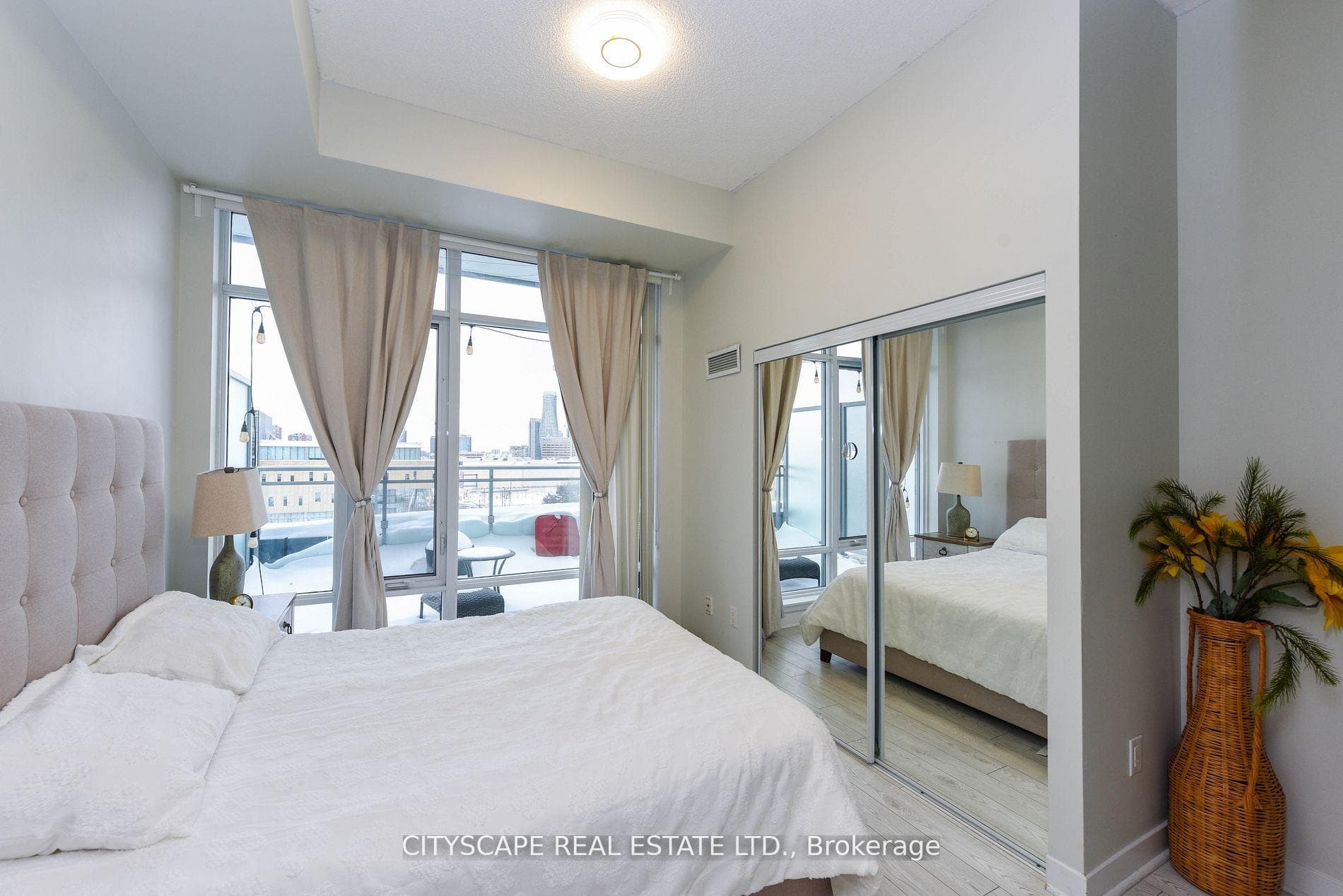 365 Prince of Wales Drive Unit 611 photo 17