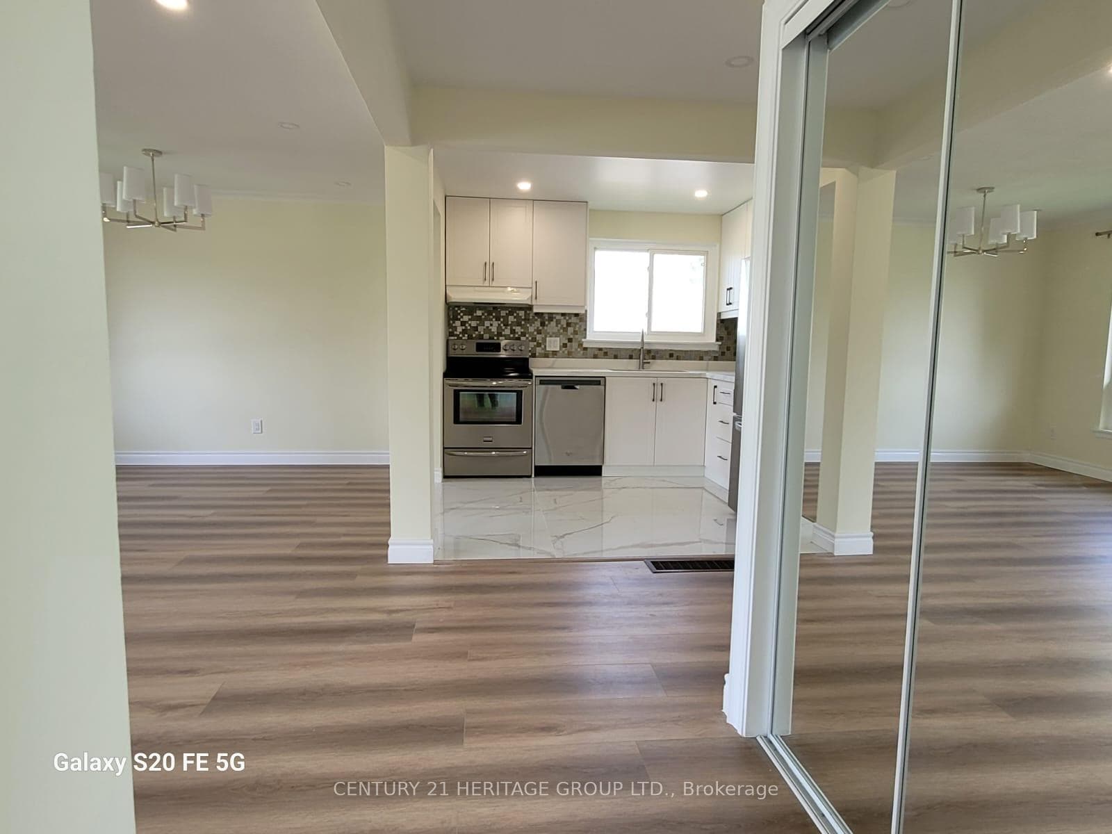 67 Bolton Avenue photo 7