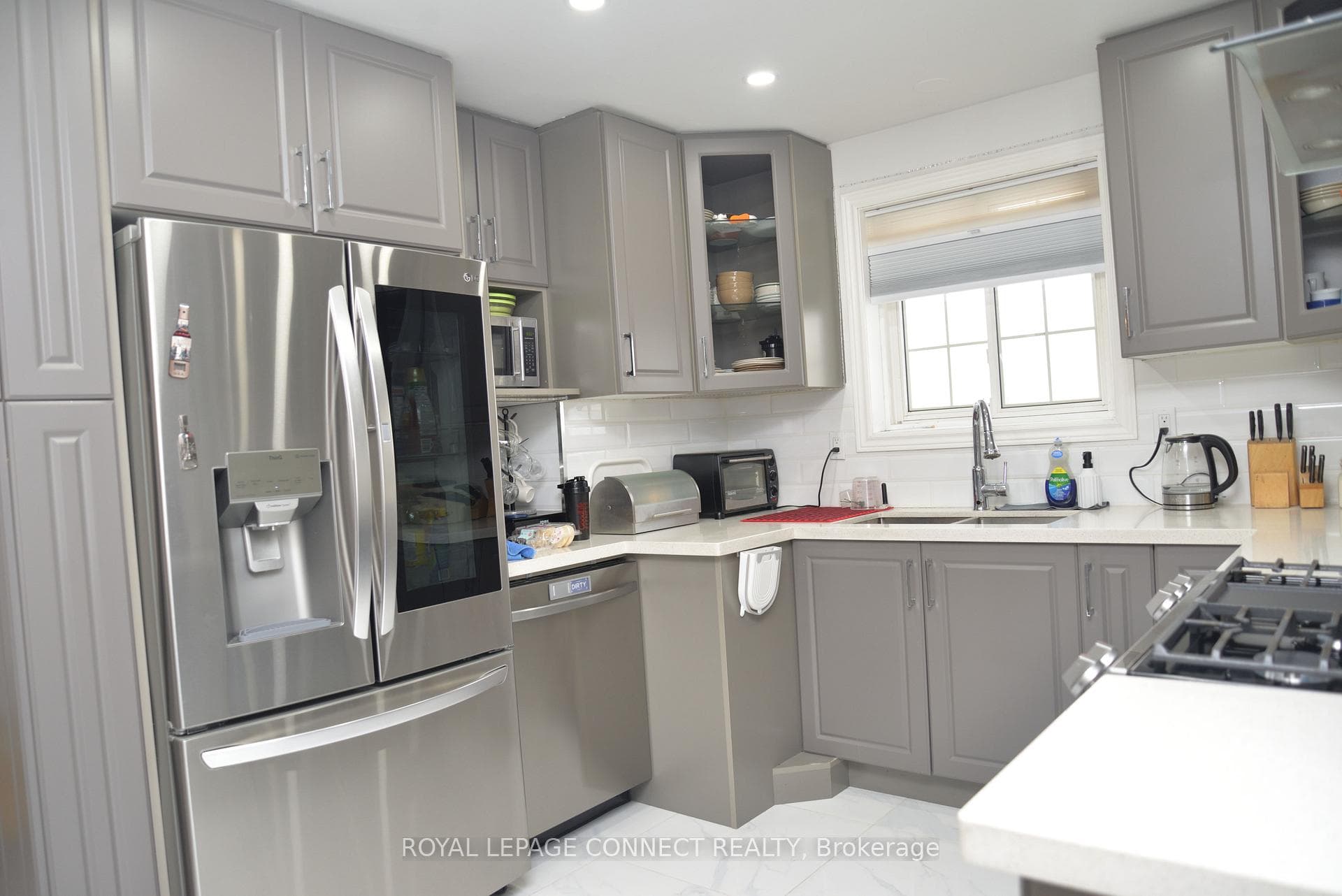 1431 Colmar Avenue photo 7
