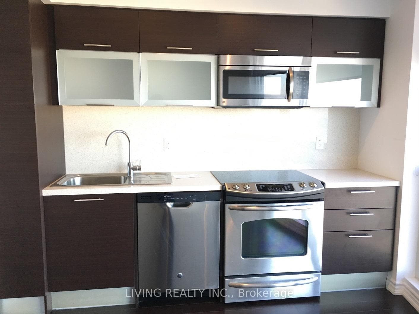386 Yonge Street Unit 5306 photo 2