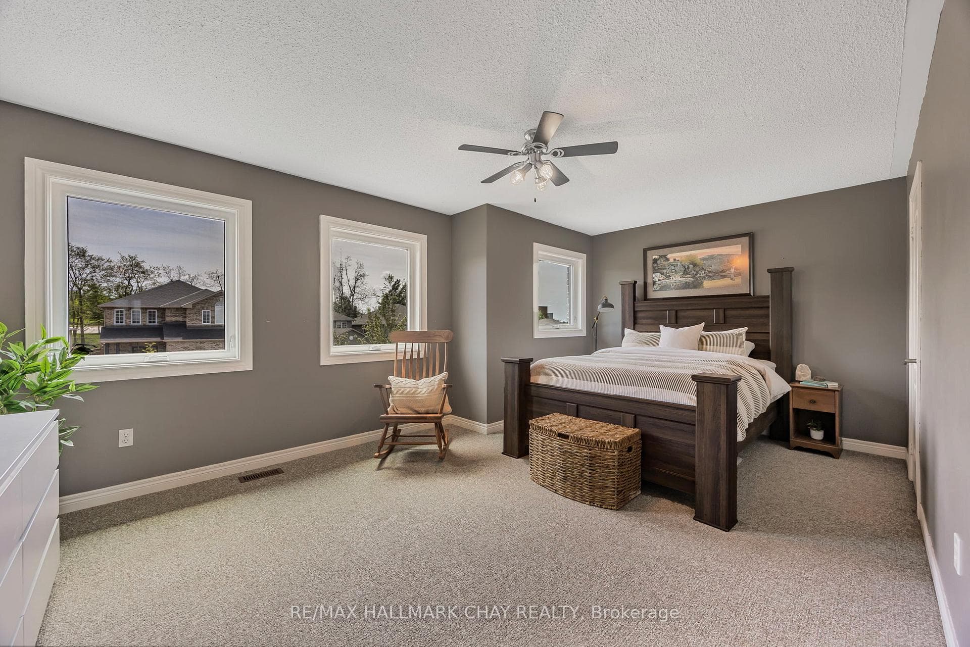 12 Prince Of Wales Drive photo 20