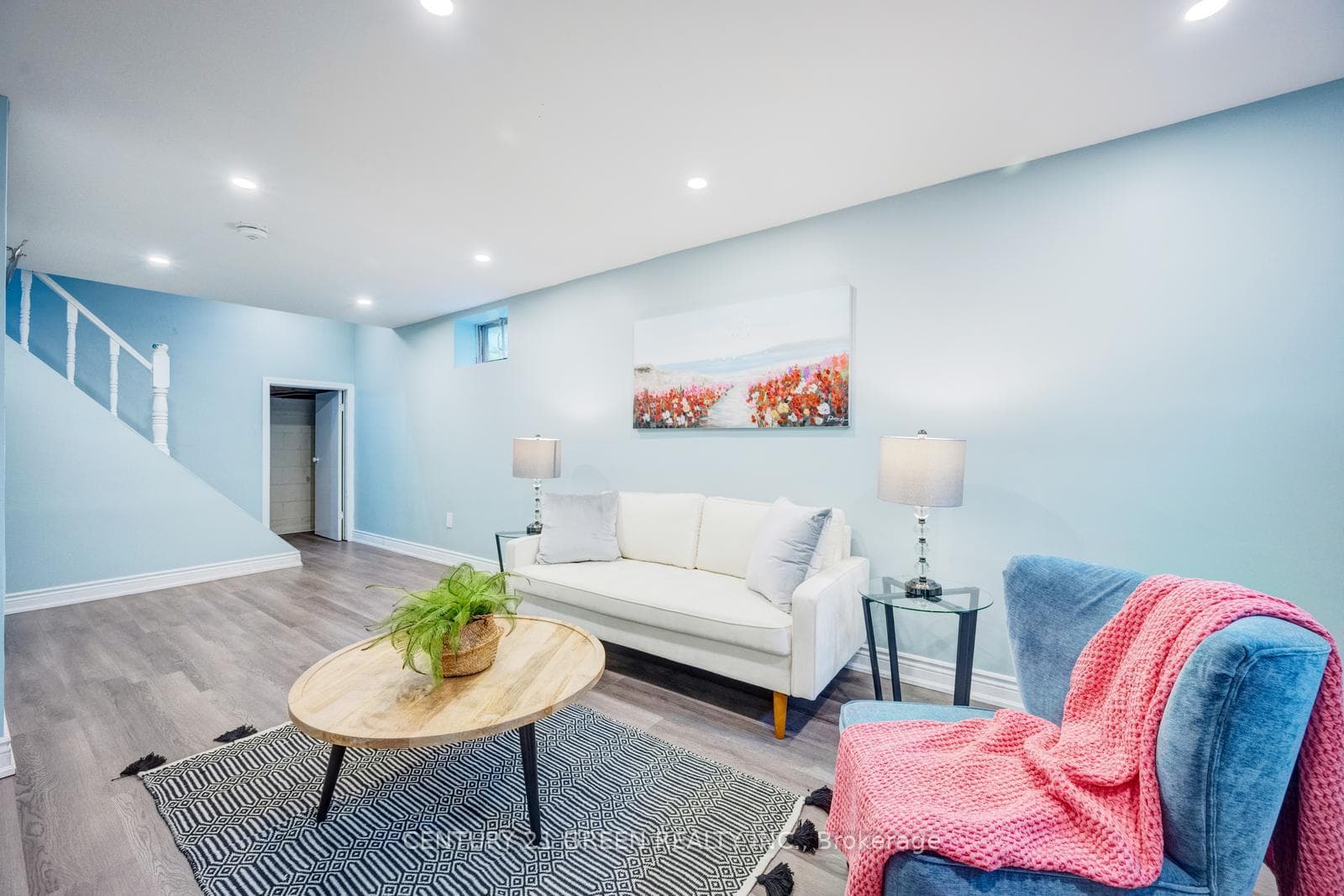 11 Burgby Avenue photo 38