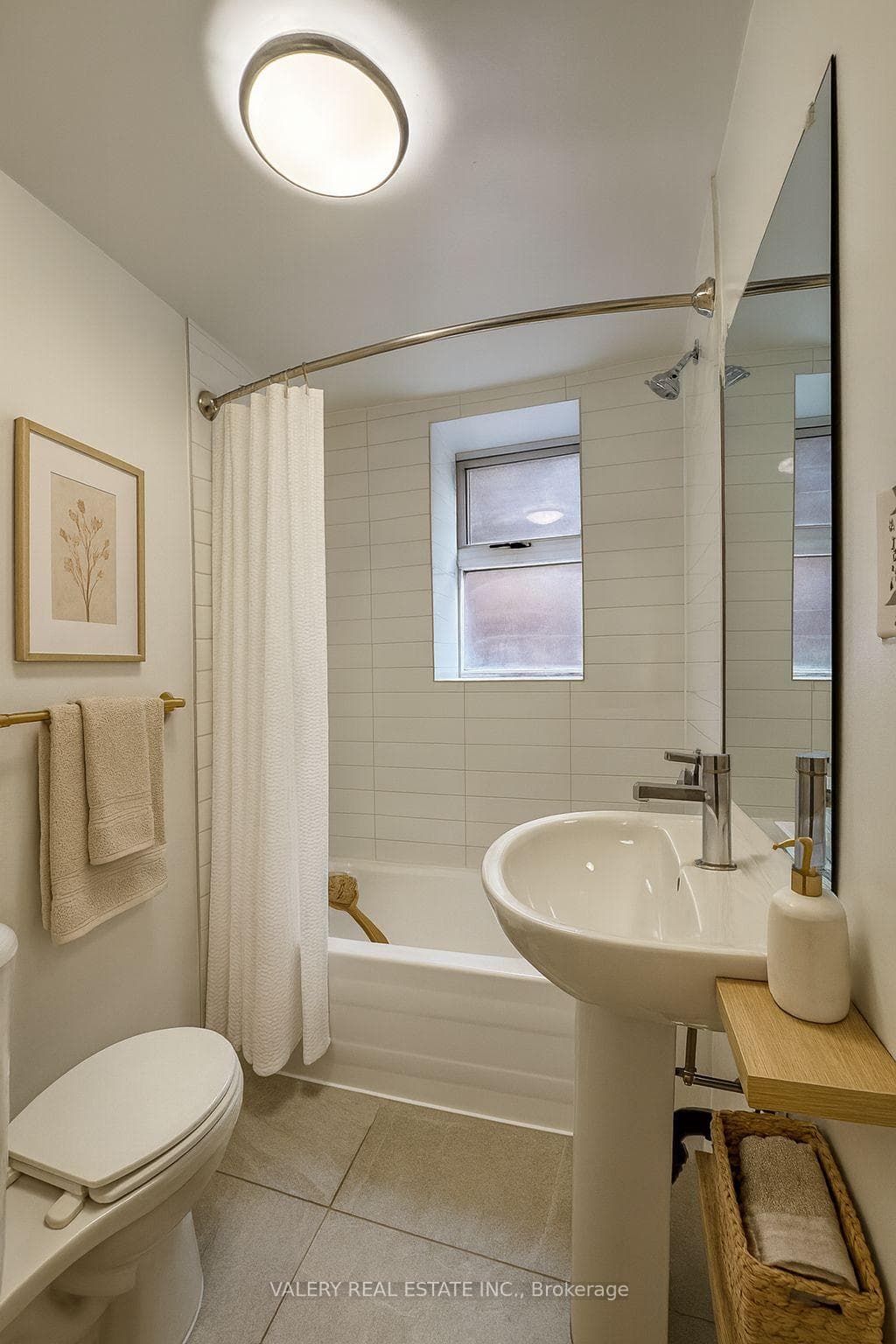 391 Sherbourne Street Unit 106 photo 6