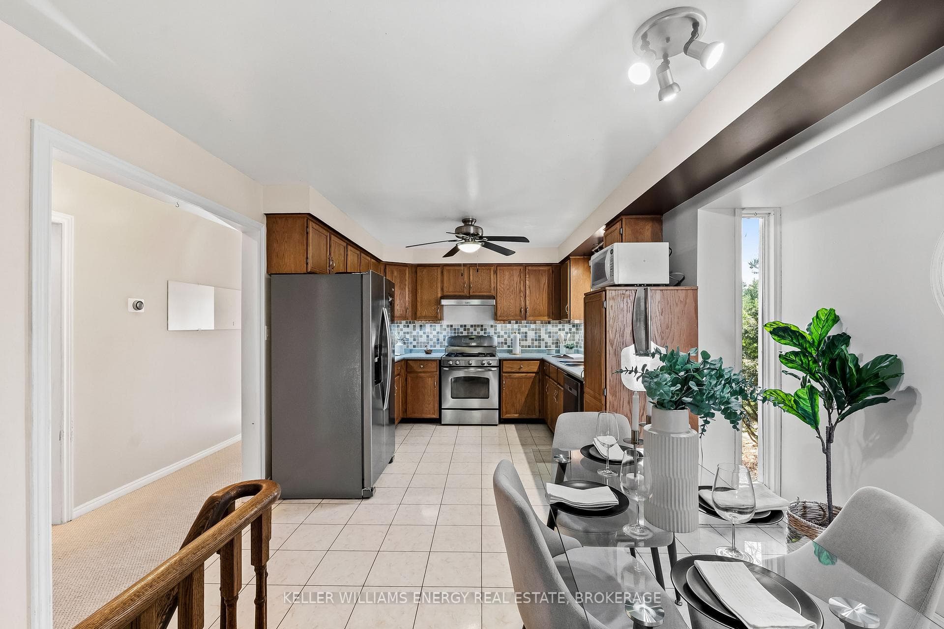 117 Bassett Boulevard photo 13