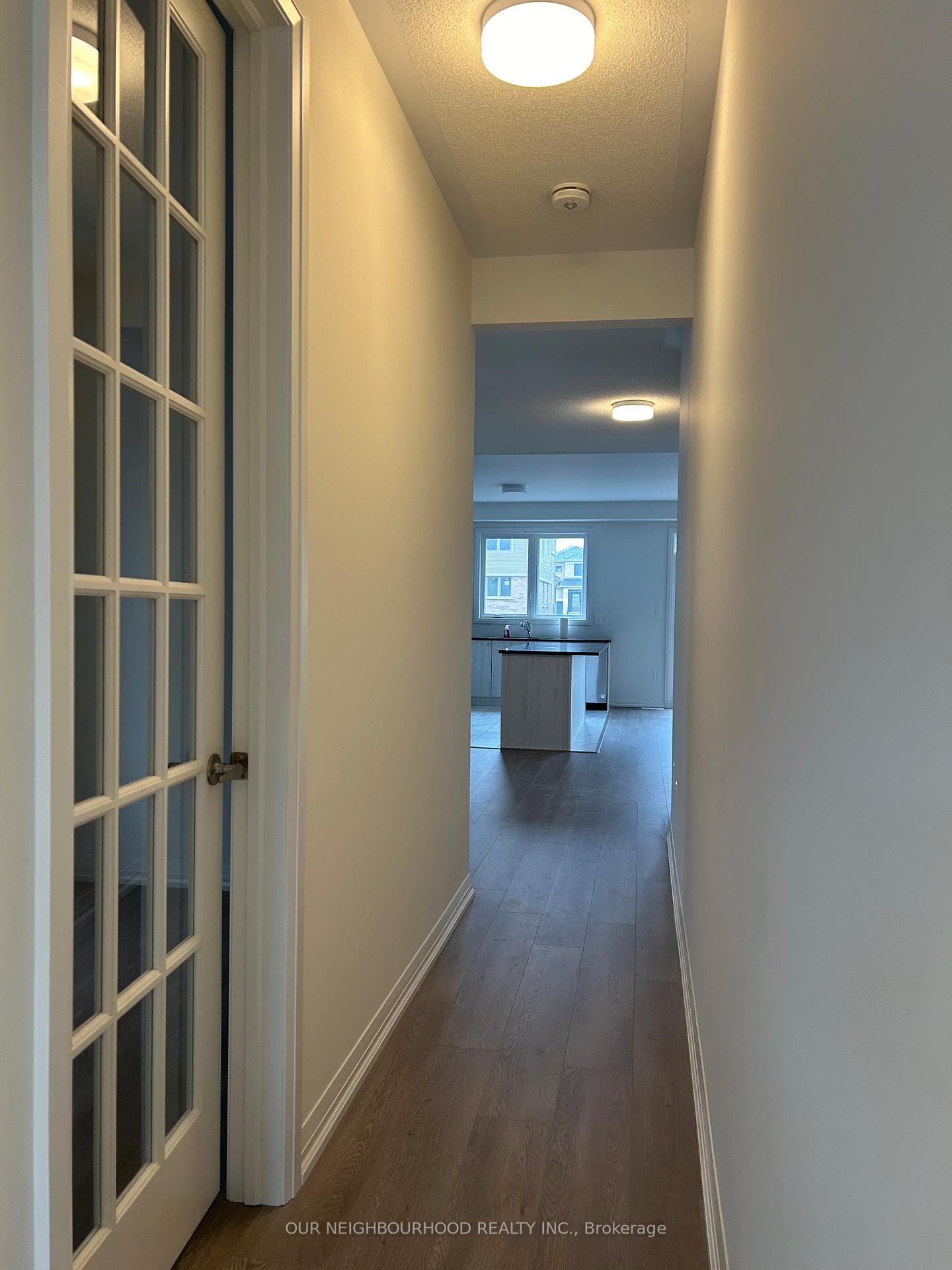 528 Worden Street photo 5