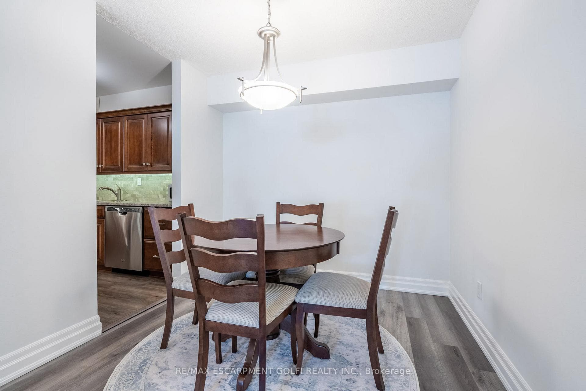 1450 Glen Abbey Gate Unit 311 photo 8