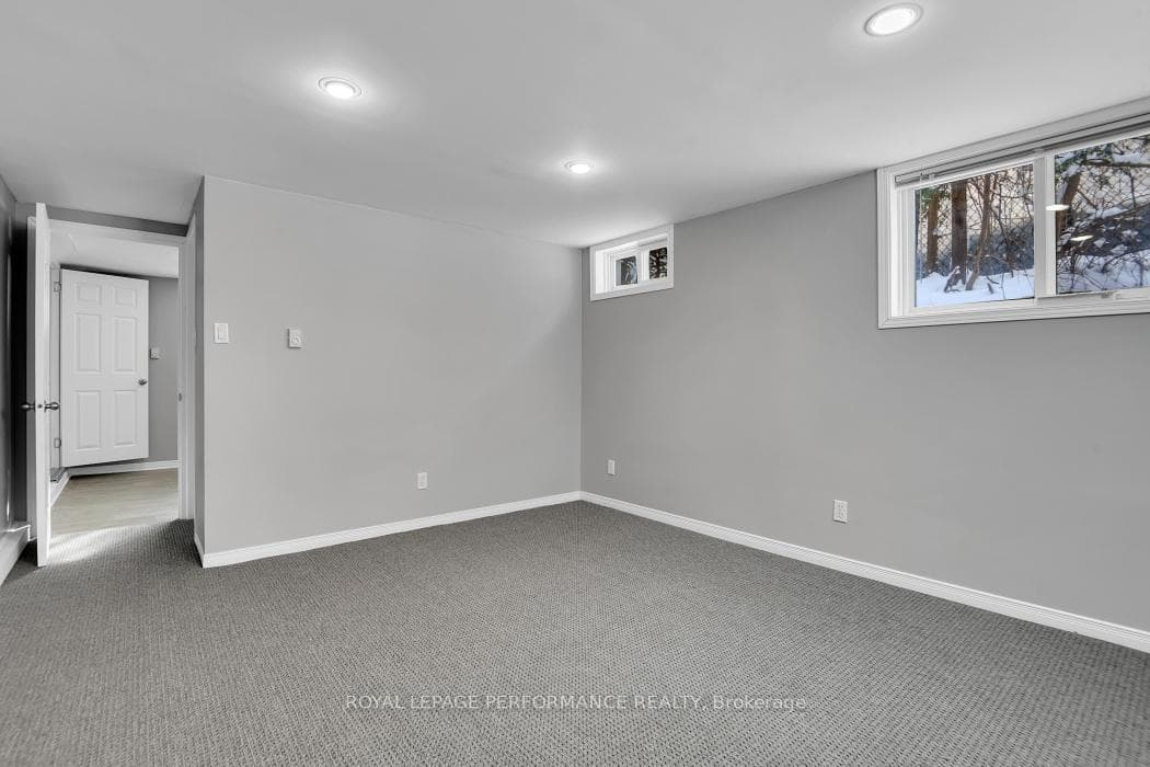 813 Walkley Road photo 29