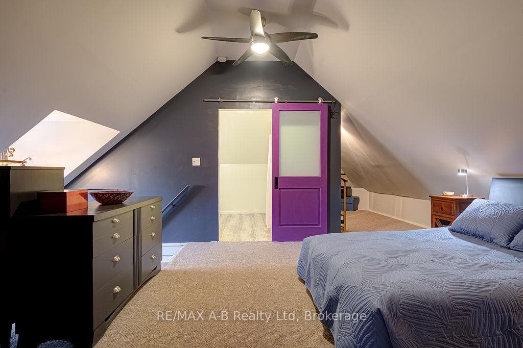 124 Cambria Street photo 34
