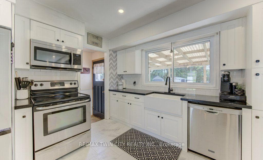 61 Windsor Street photo 20
