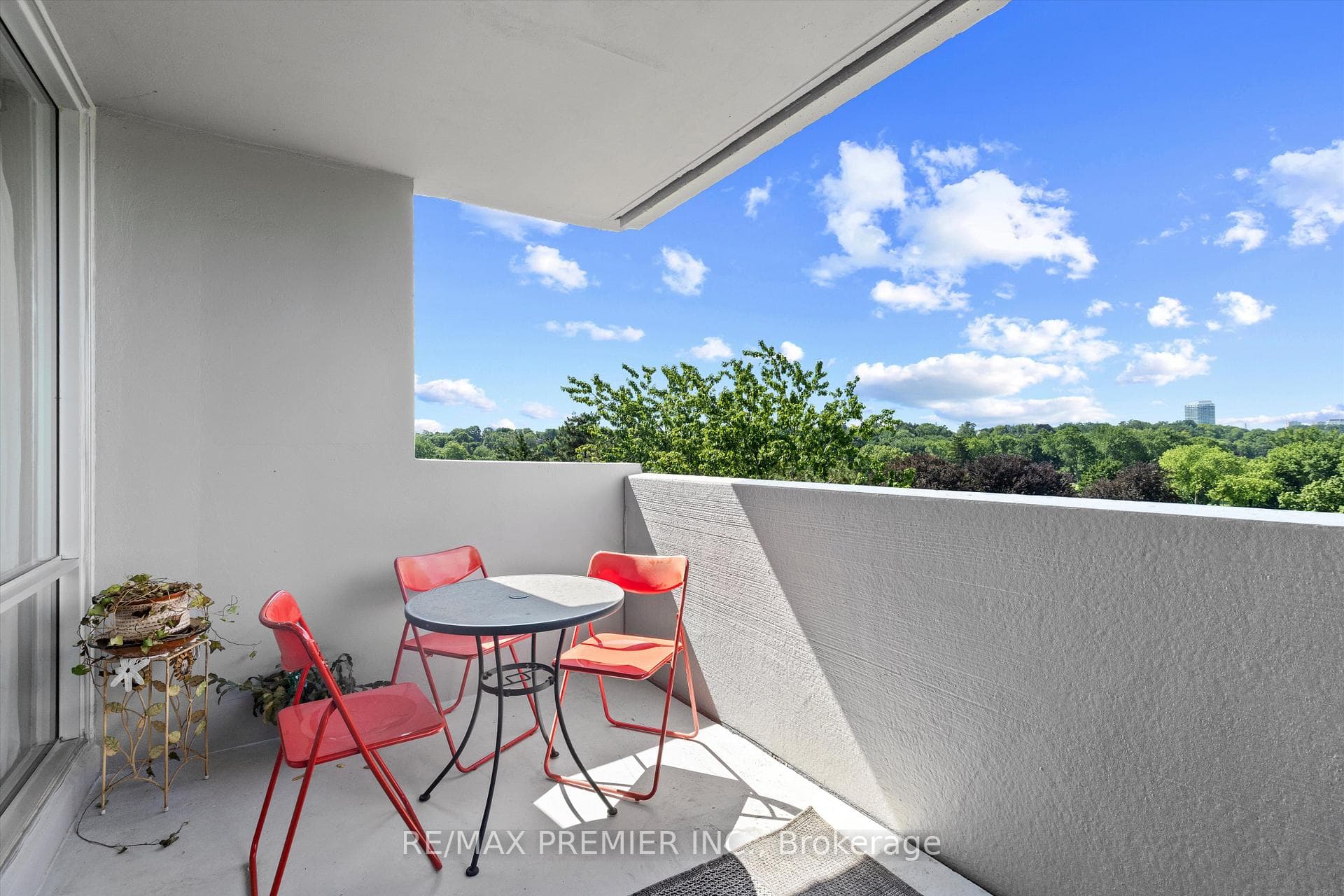 240 Scarlett Road Unit 711 photo 25