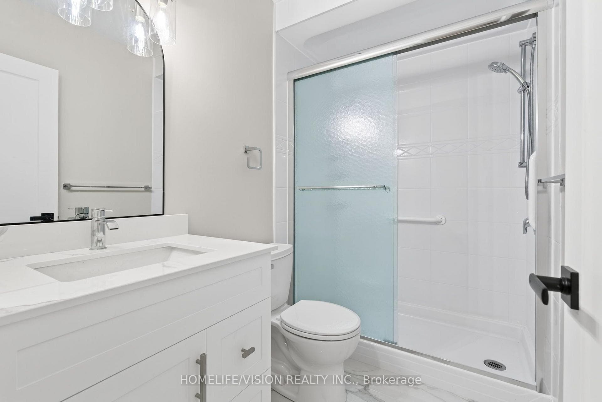 377 Griffith Street photo 27