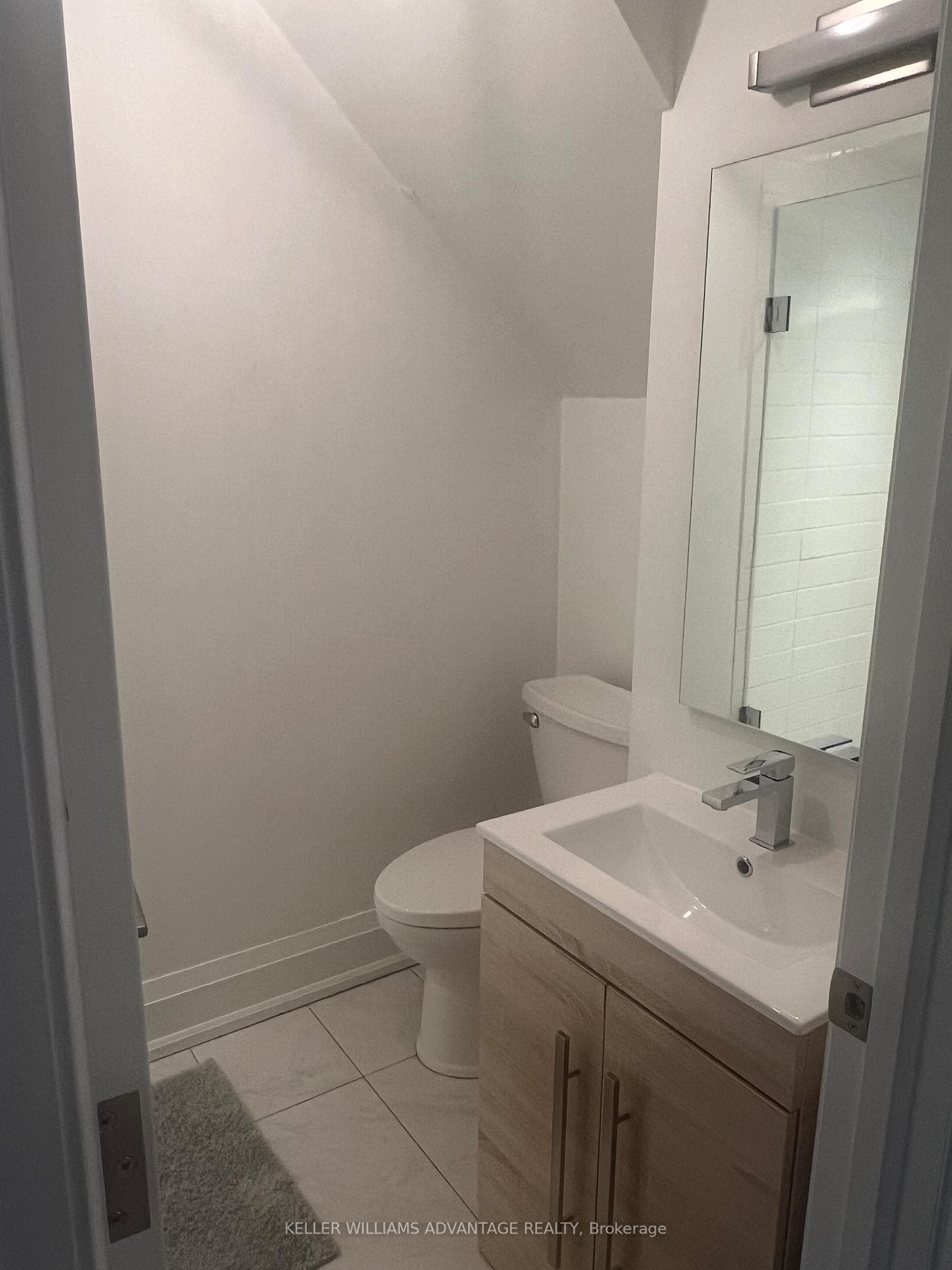 76 Dupont Street Unit Main photo 8
