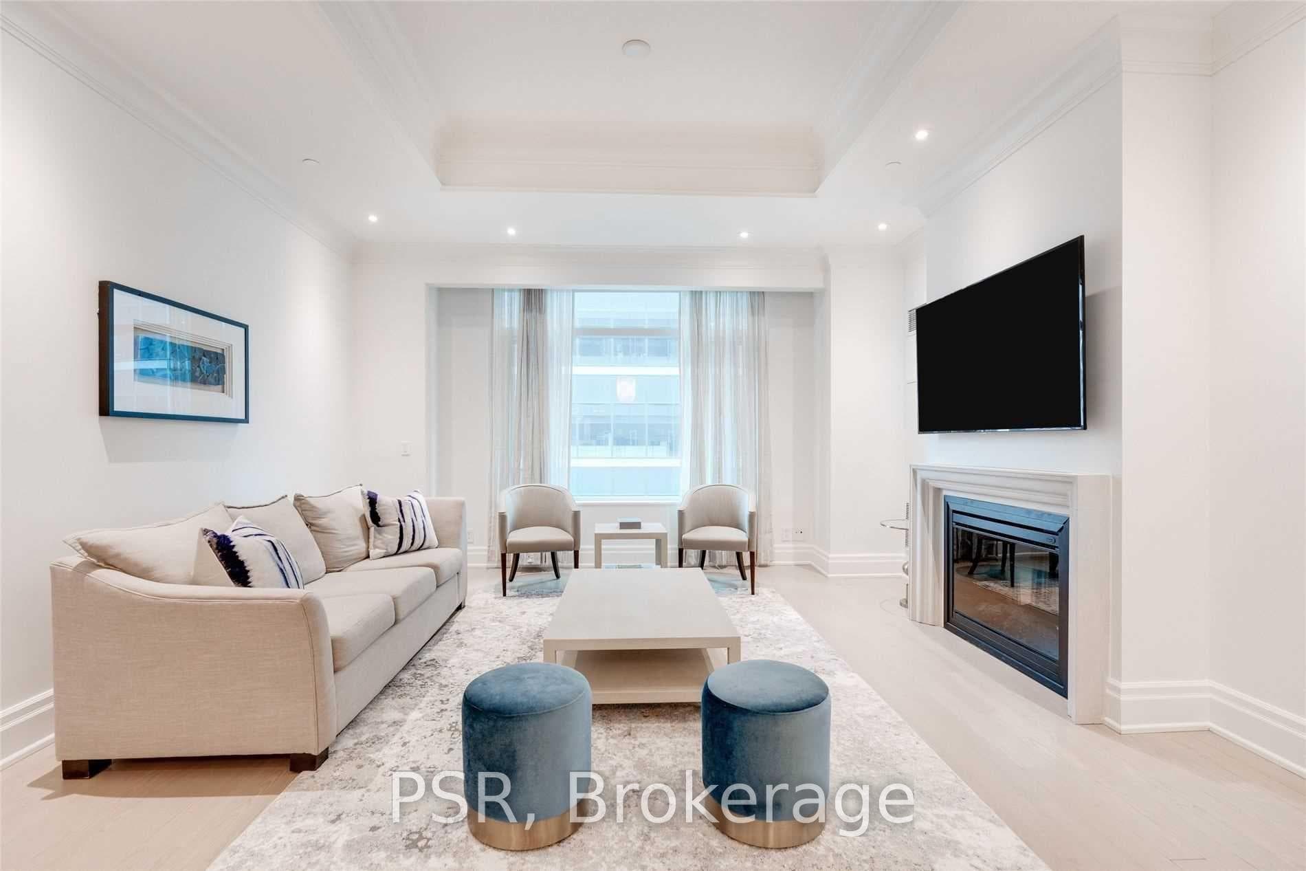 311 Bay Street Unit 3702 photo 8