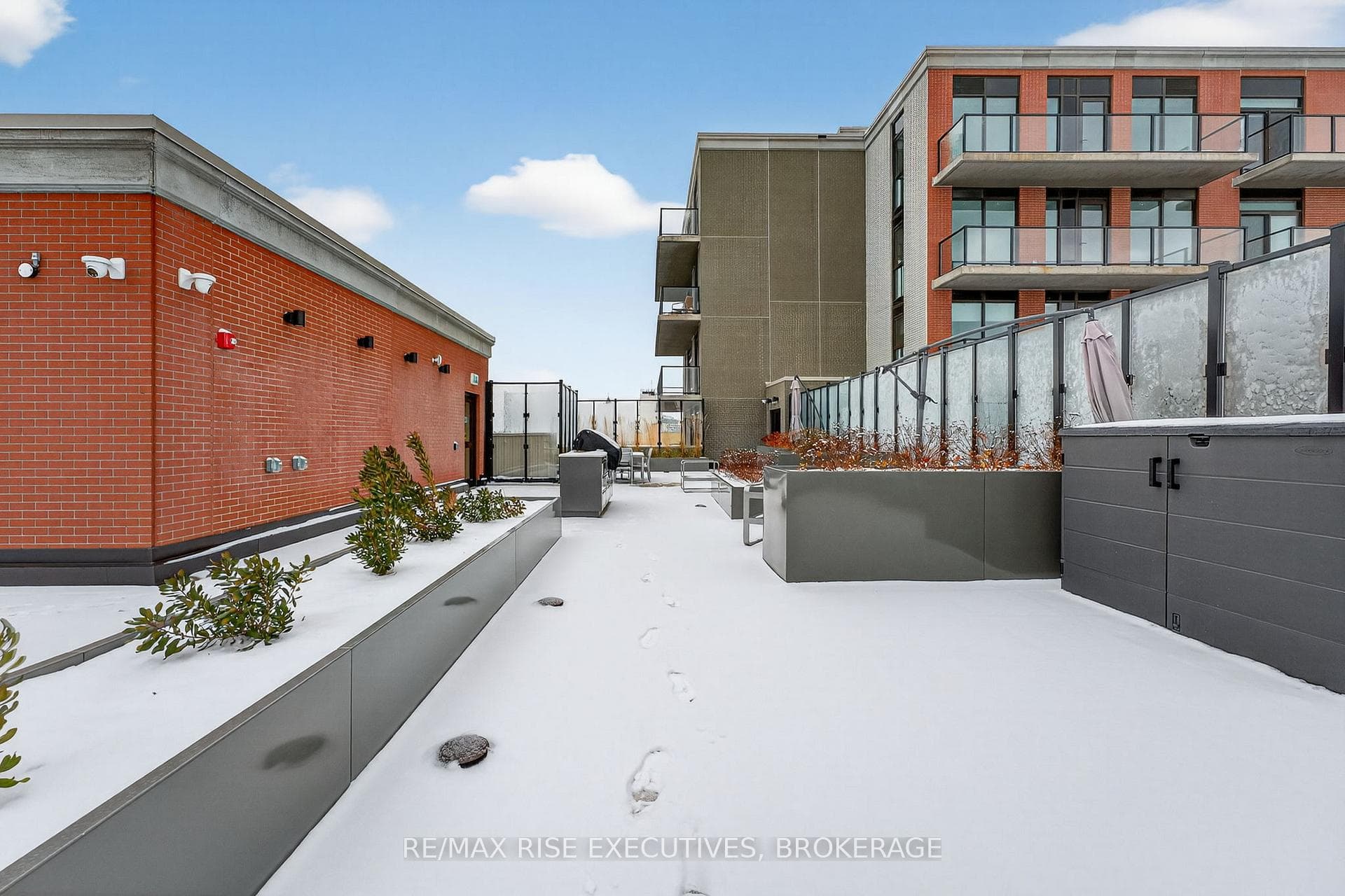 223 Princess Street Unit 813 photo 25