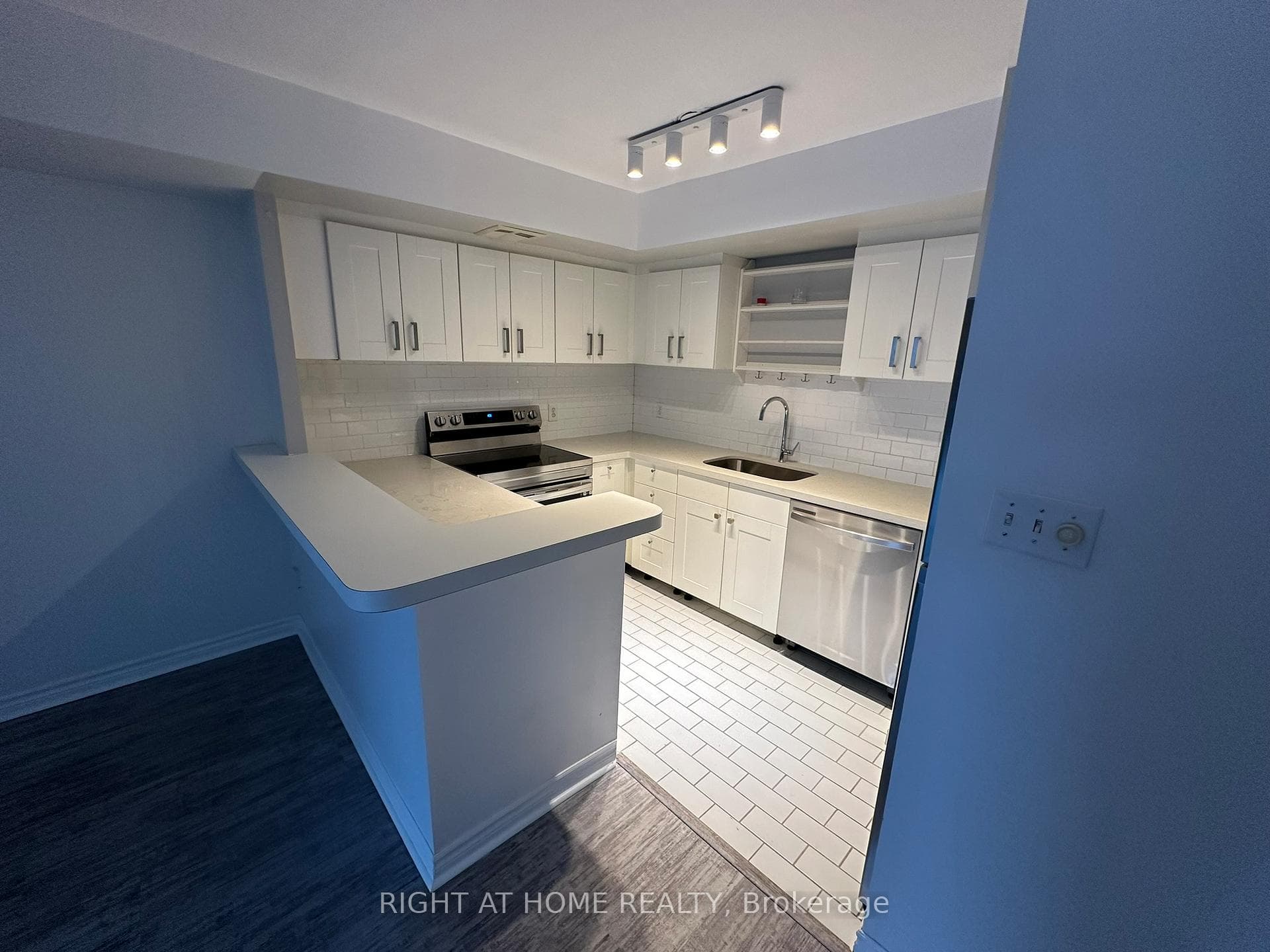 25 THE ESPLANADE N/A Unit 2912 photo 3