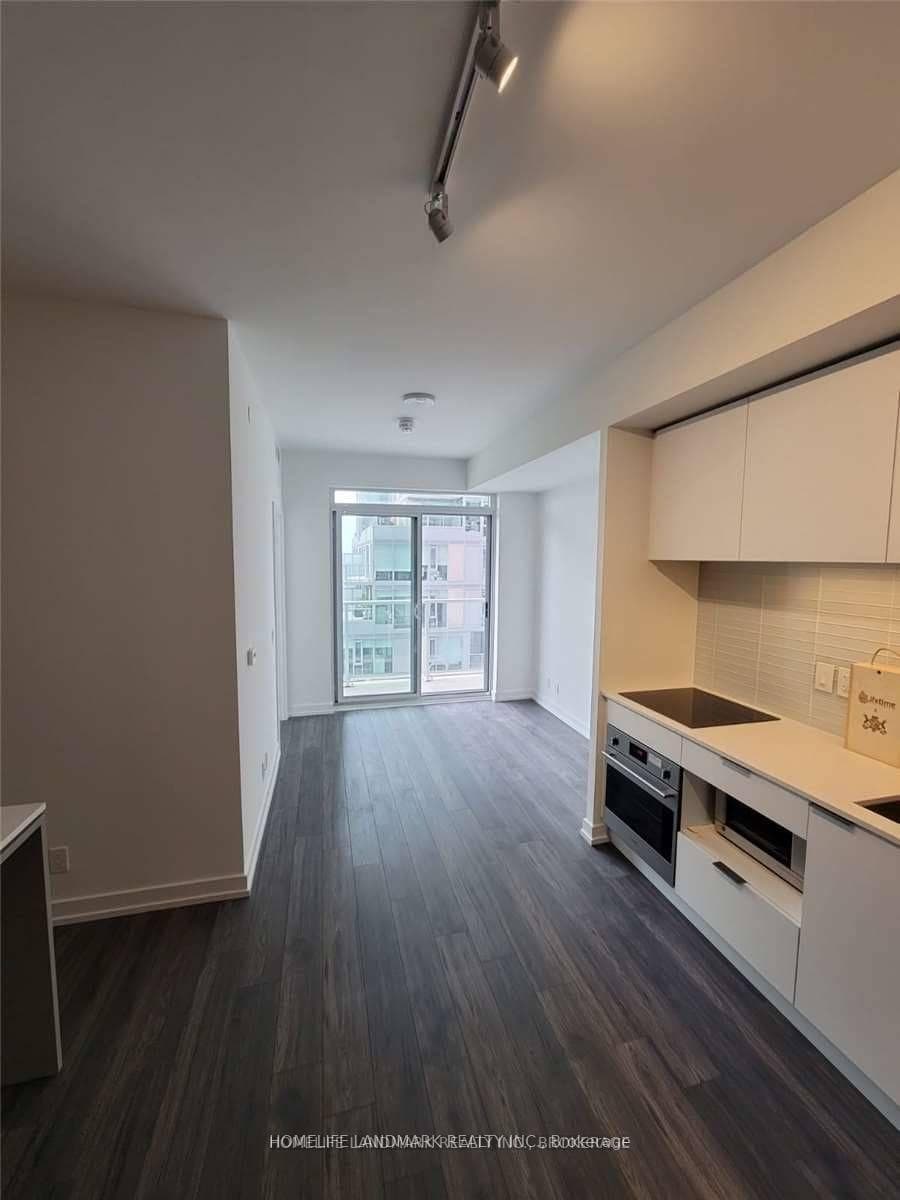 33 Helendale Avenue Unit 622 photo 13