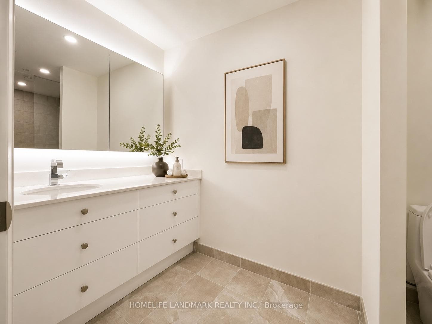 285 Avenue Road Unit 503 photo 6