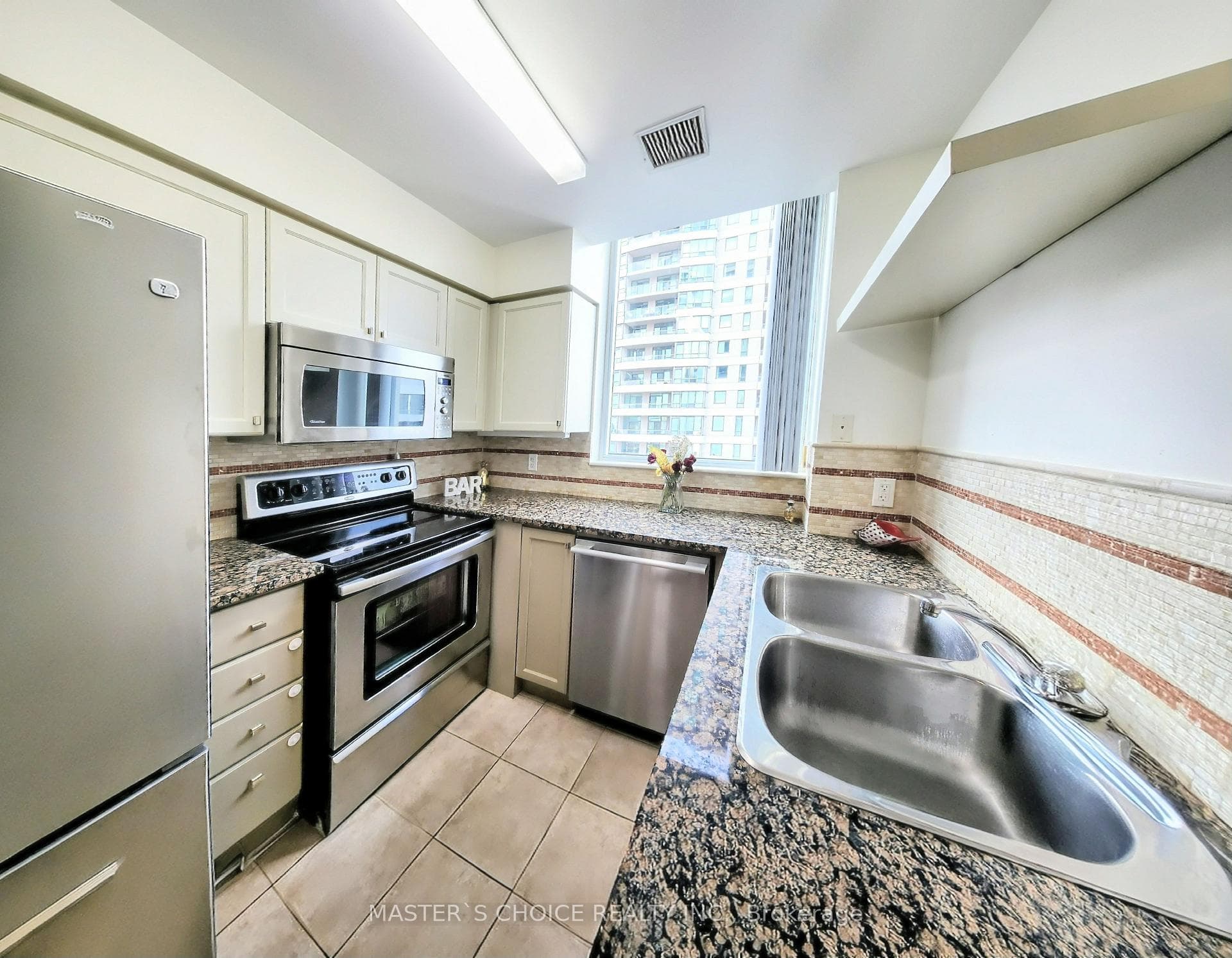 18 Spring Garden Avenue Unit 2805 photo 14