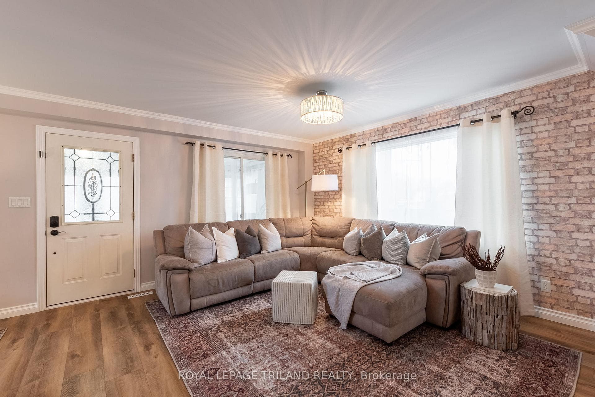 4512 Colonel Talbot Road photo 7