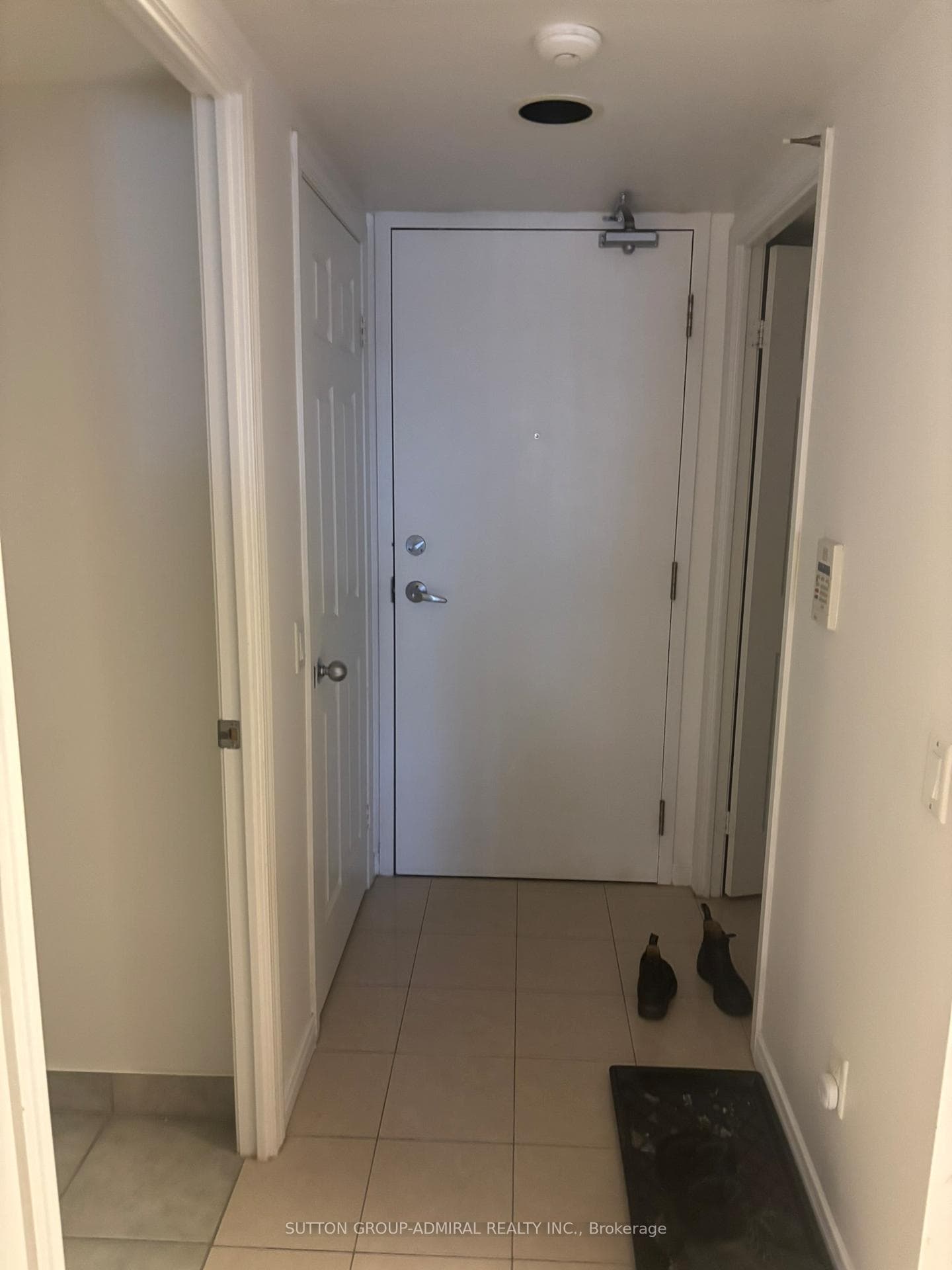 155 Beecroft Road Unit 1012 photo 8