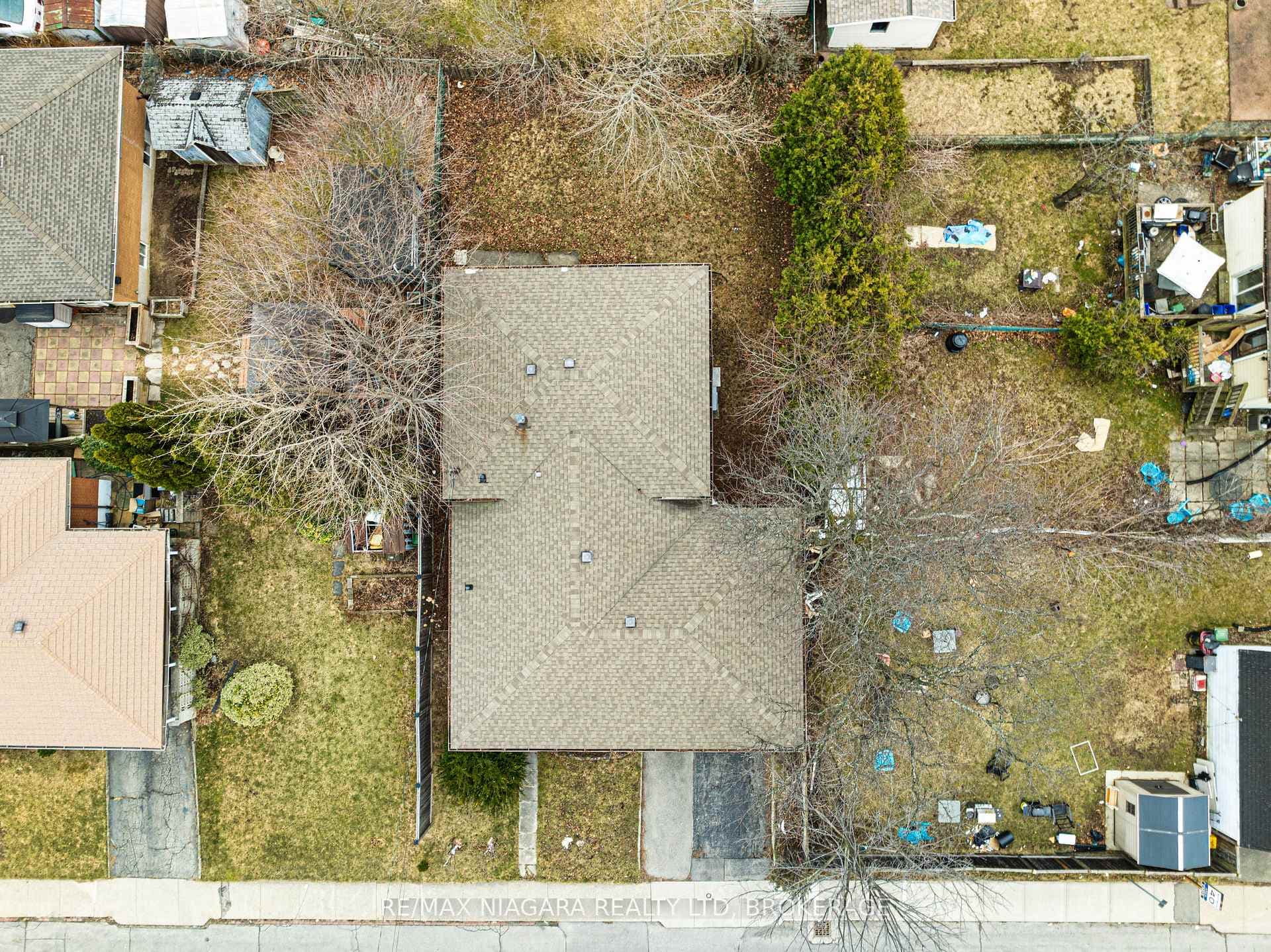 225 West 2nd Street photo 46