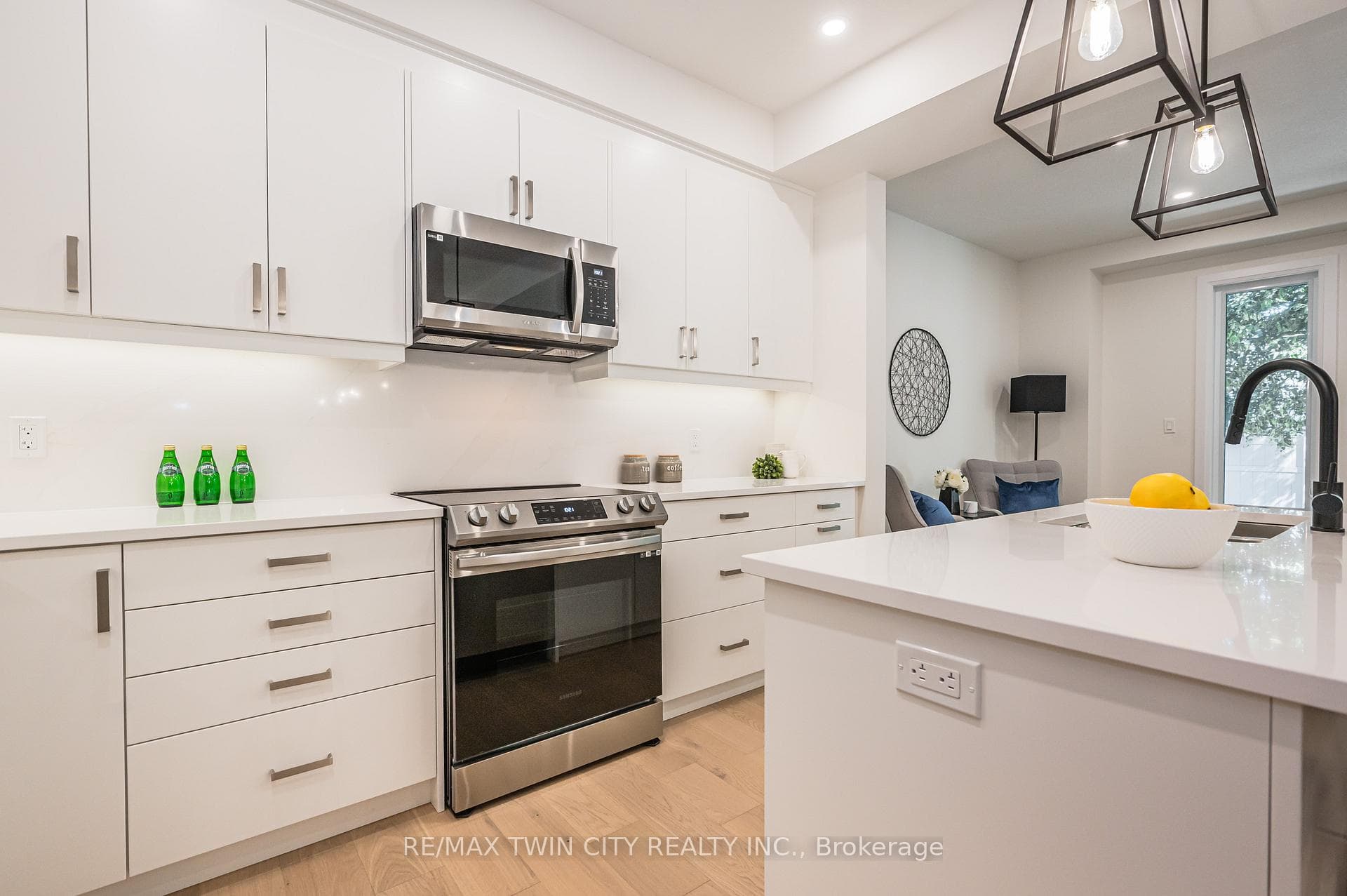 143 ELGIN Street Unit 68 photo 12