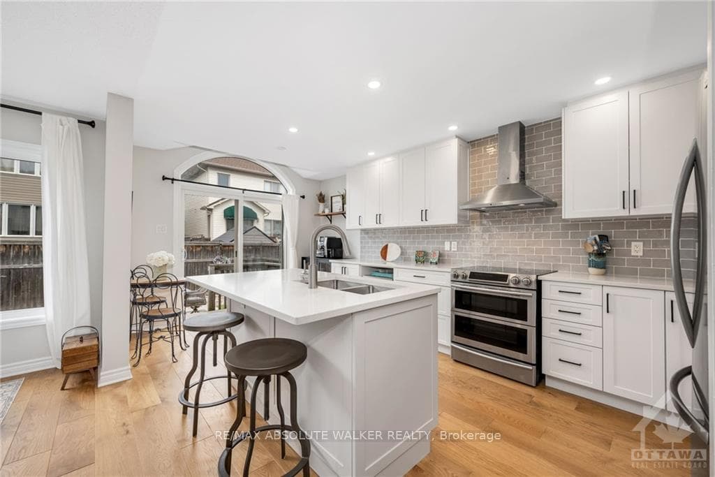 535 LANGELIER Avenue photo 8