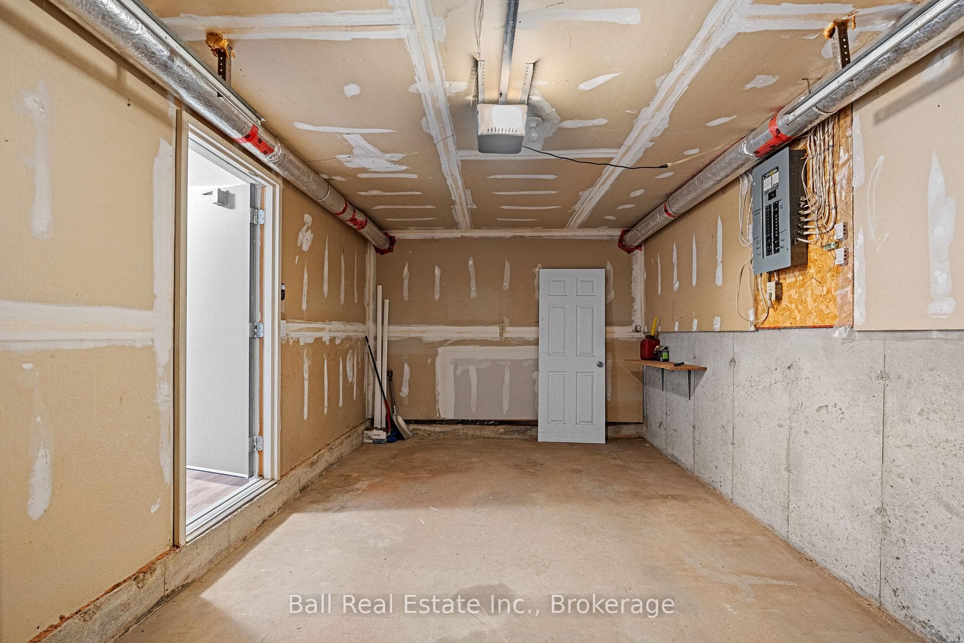 774 Mountain Ash Road photo 42