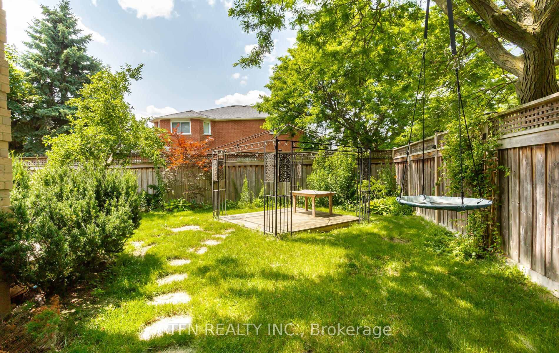 1308 Valerie Crescent photo 19