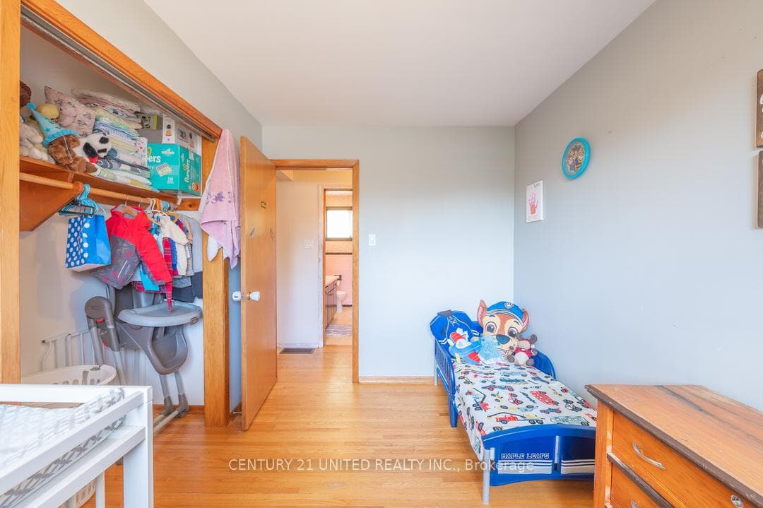 230 Collison Avenue photo 8