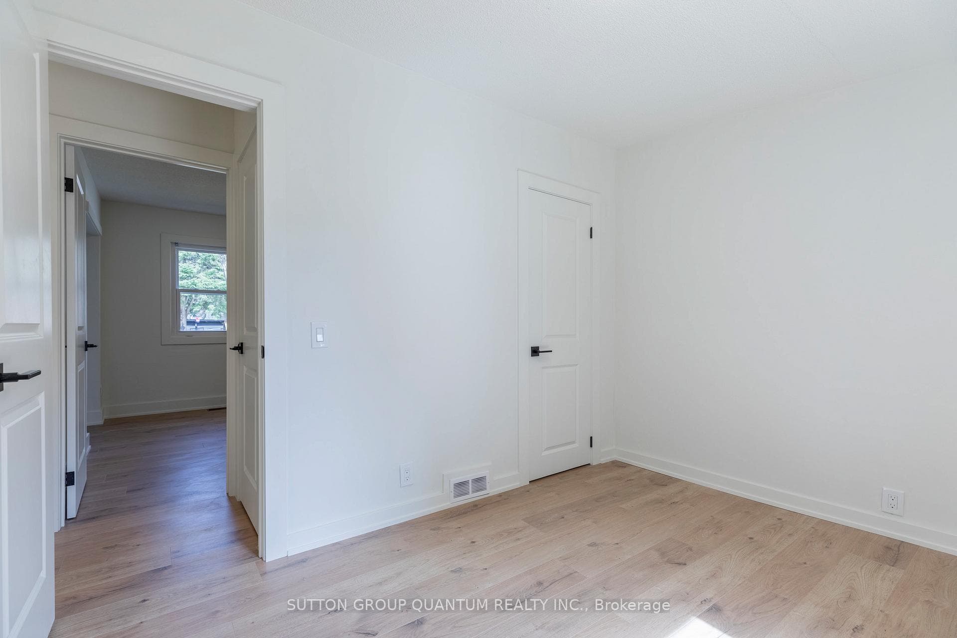 519 Elizabeth Street photo 33