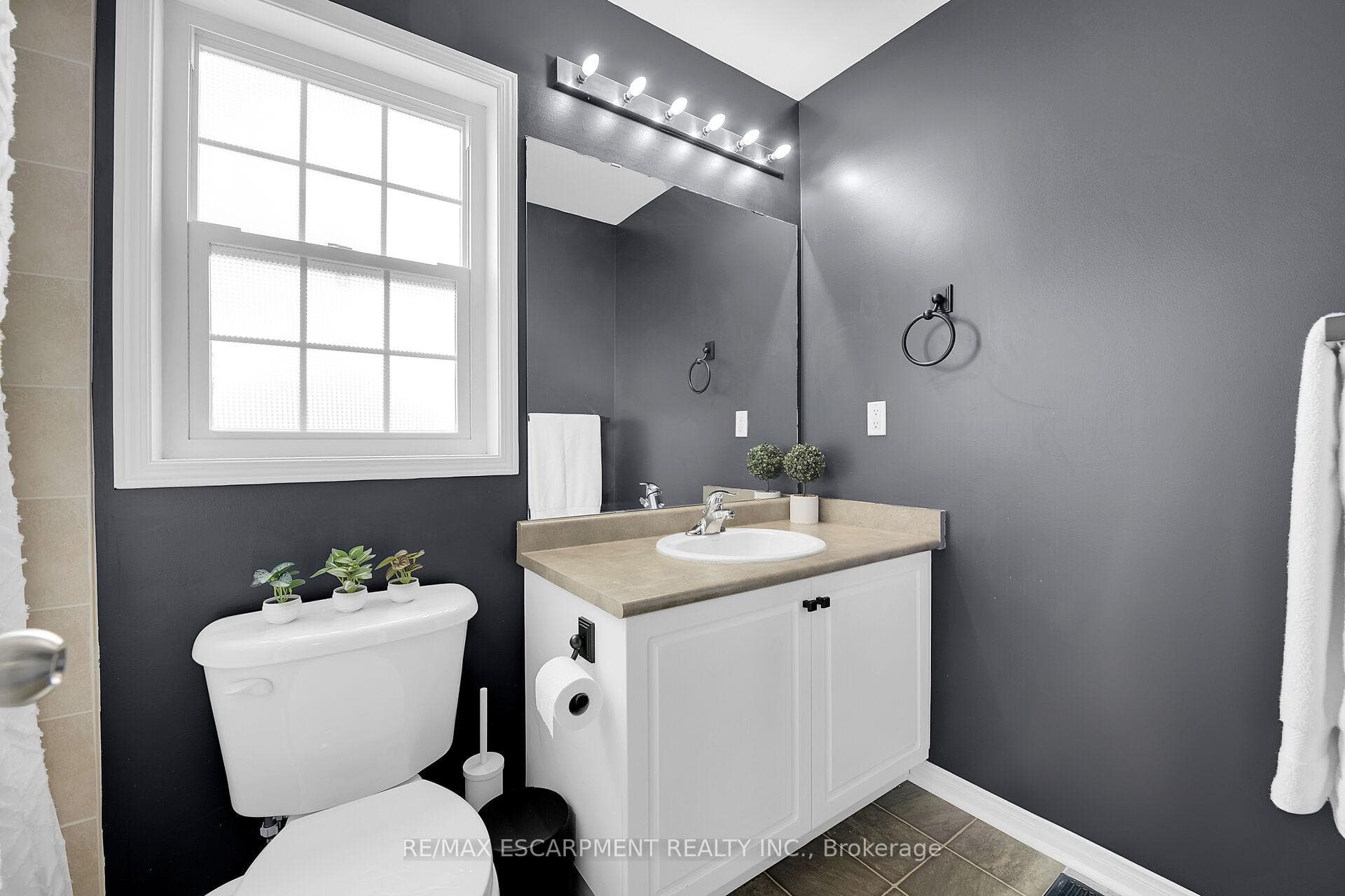 104 Powell Drive photo 22