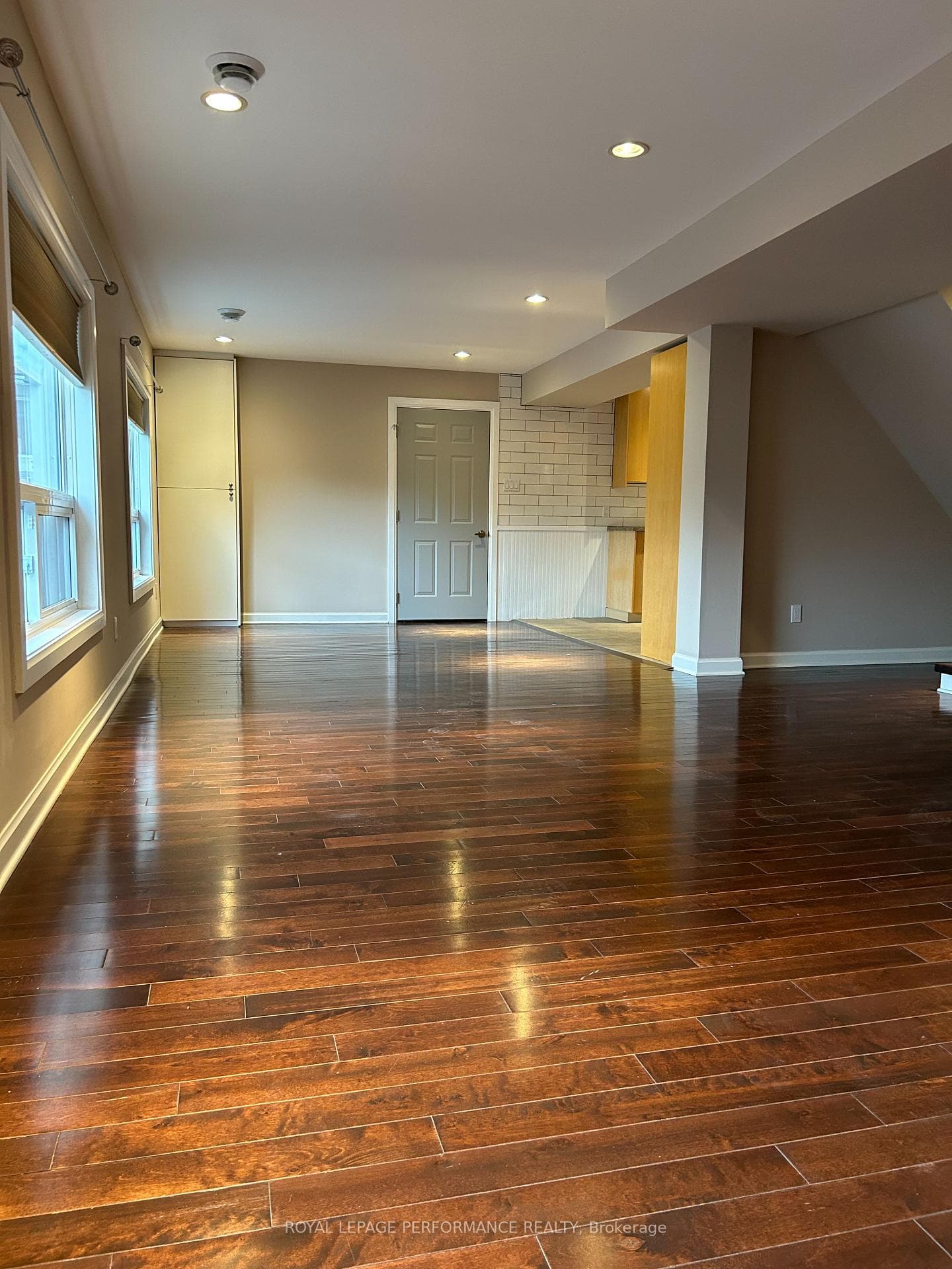 2487 Huntley Road Unit B photo 4