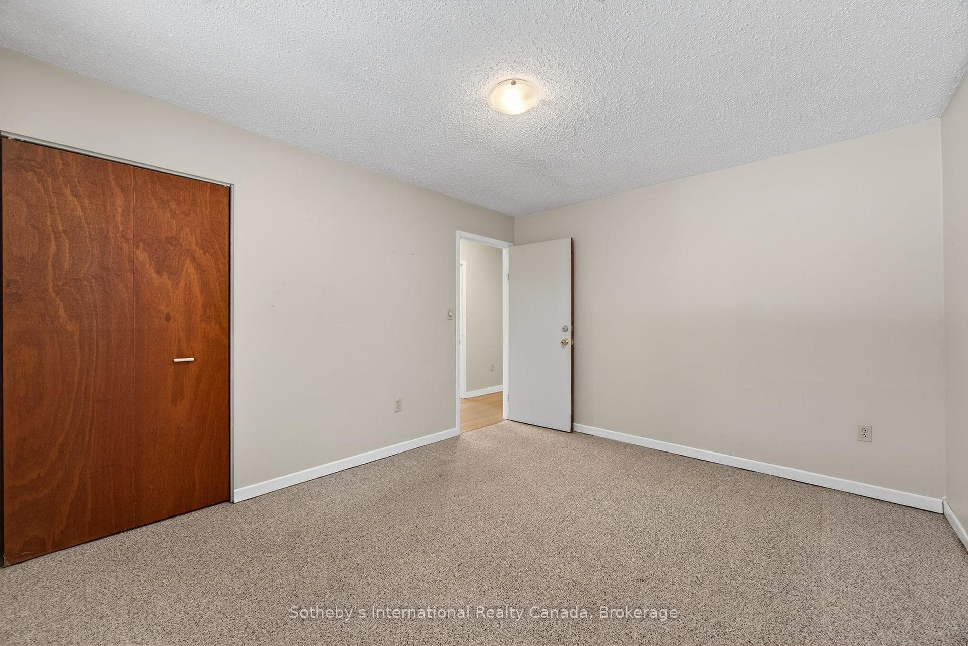125 Taylor Road photo 23